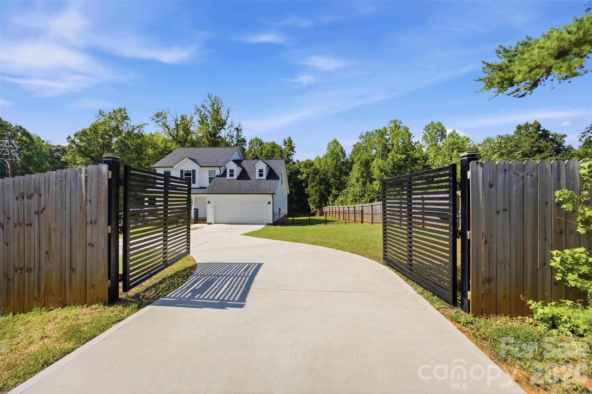 Private gate entrance - 1382 W Rebound Road, Lancaster