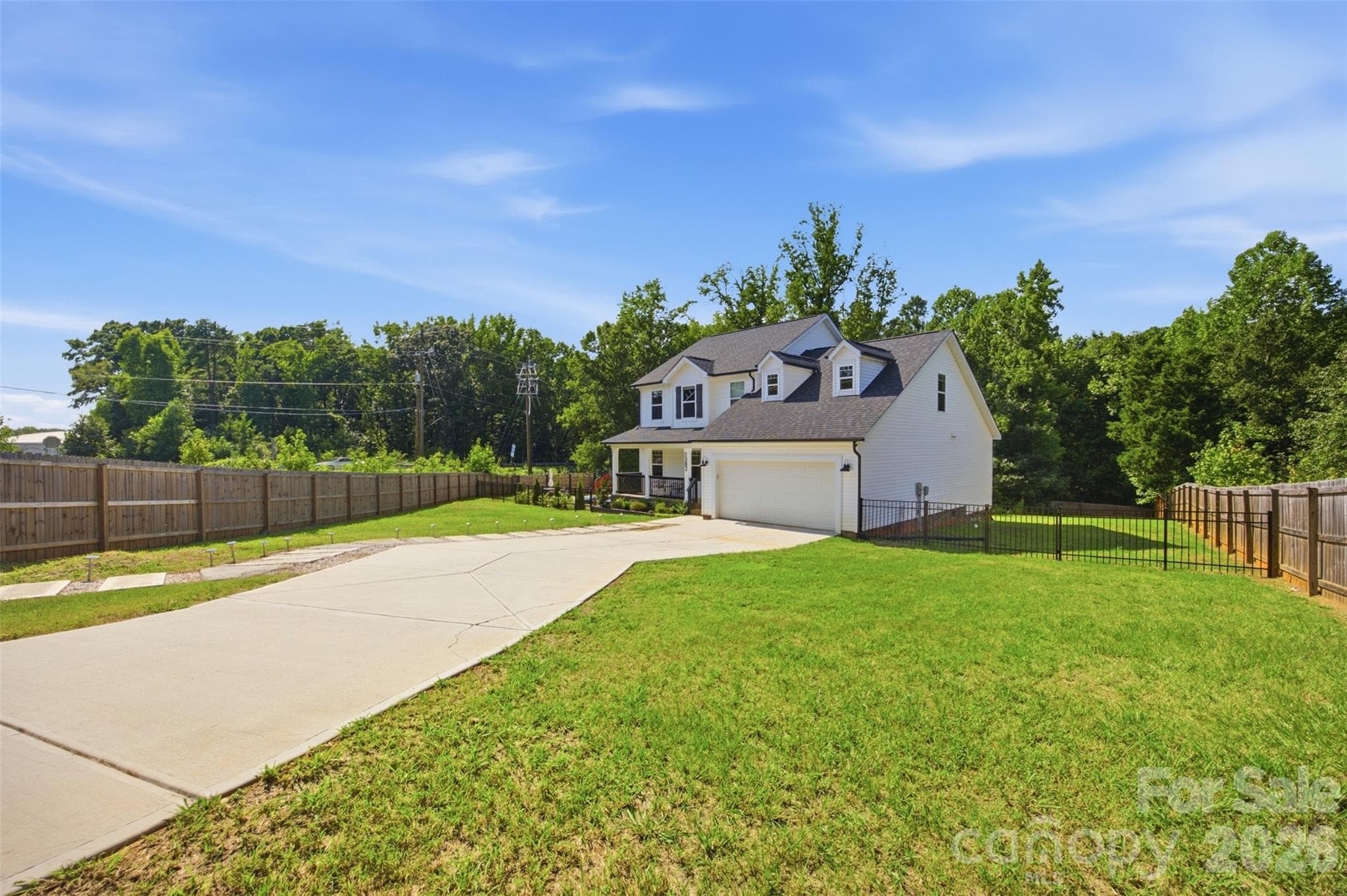 Home sits on 1.87 acres - 1382 W Rebound Road, Lancaster