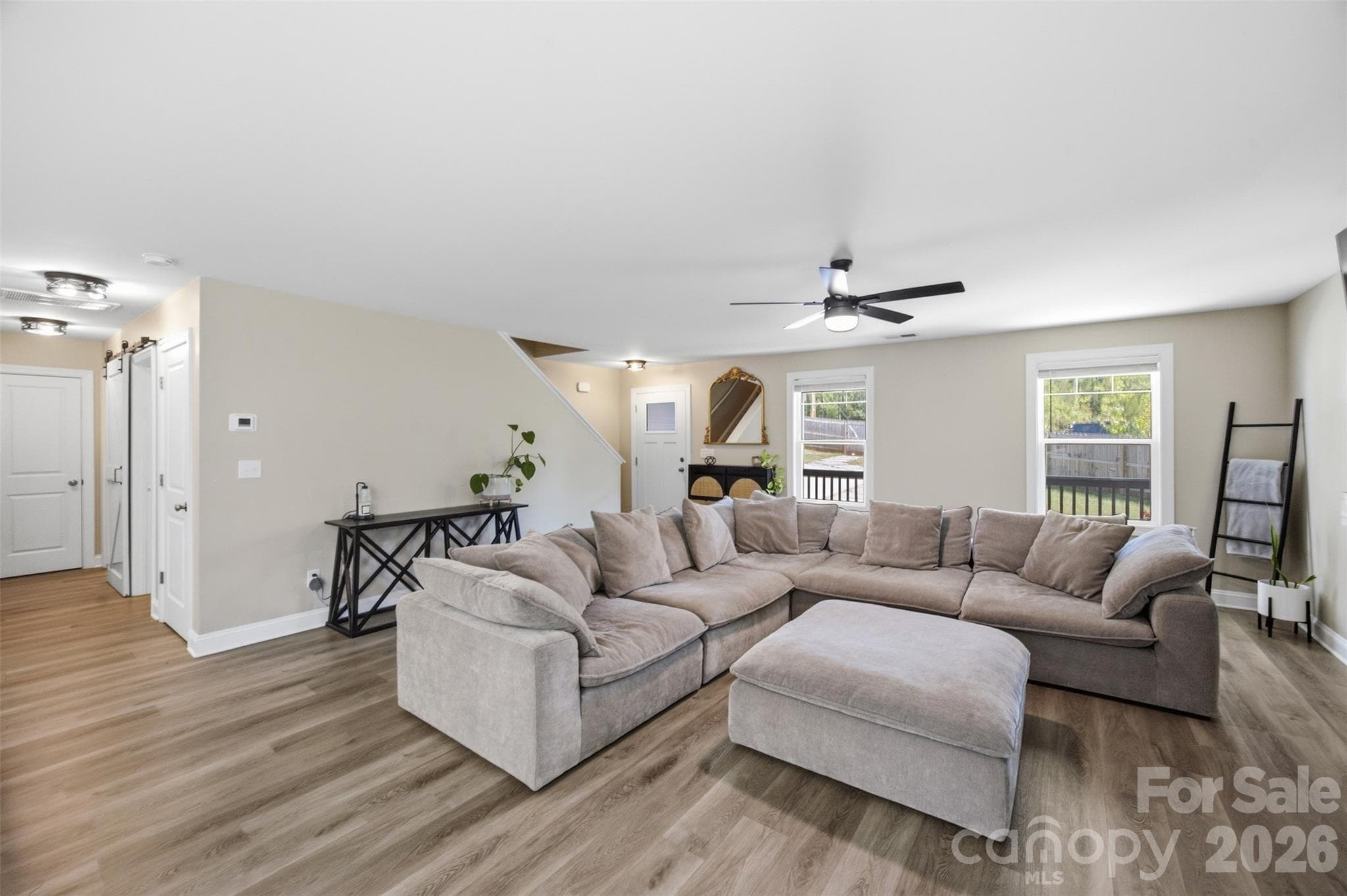 Living Room - 1382 W Rebound Road, Lancaster