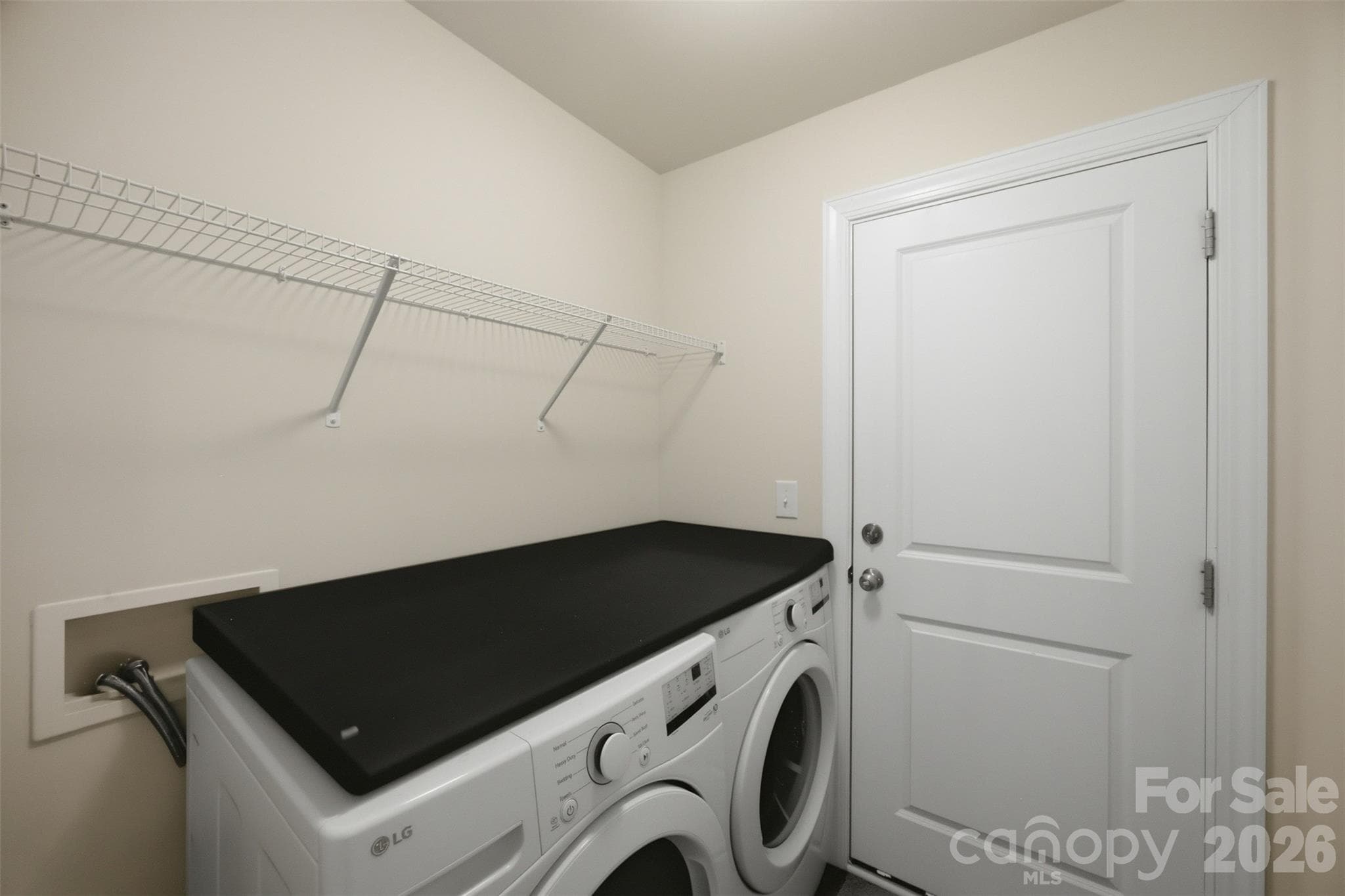 Laundry Room - 1382 W Rebound Road, Lancaster