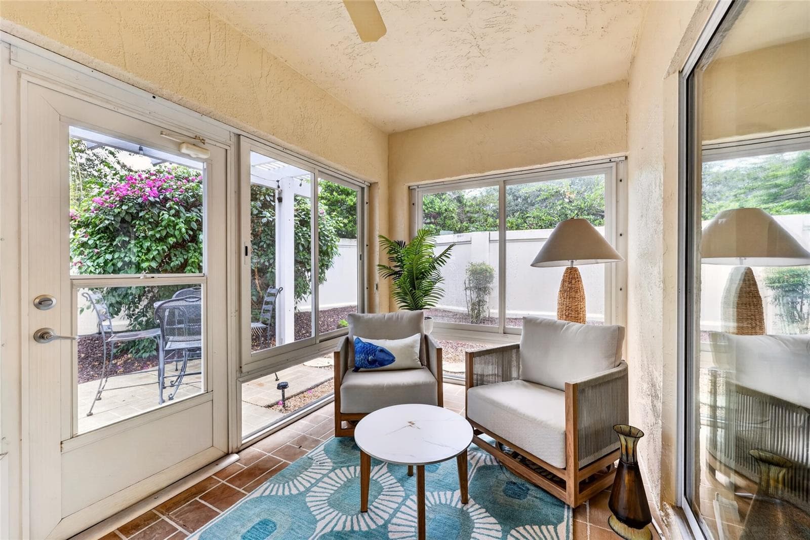 Lovely enclosed lanai leading to inviting outdoor living space! - 17198 SE 84TH KNIGHT AVE, THE VILLAGES