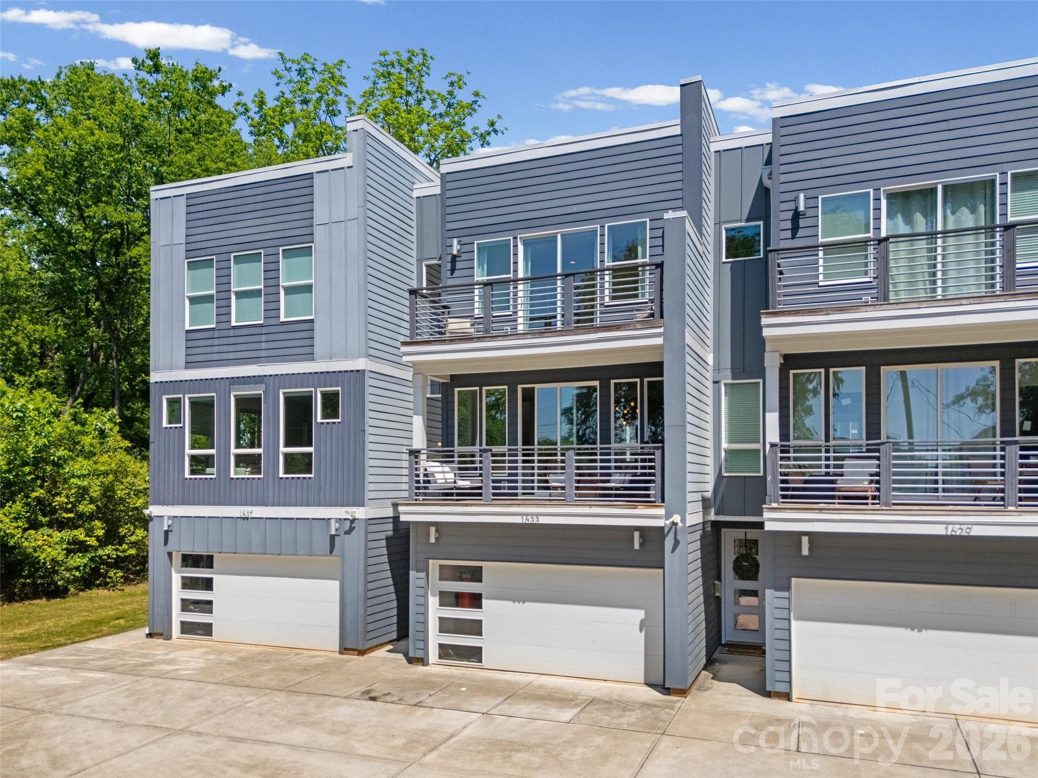 Attached 2-car garage - 1633 Duckworth Avenue, Charlotte