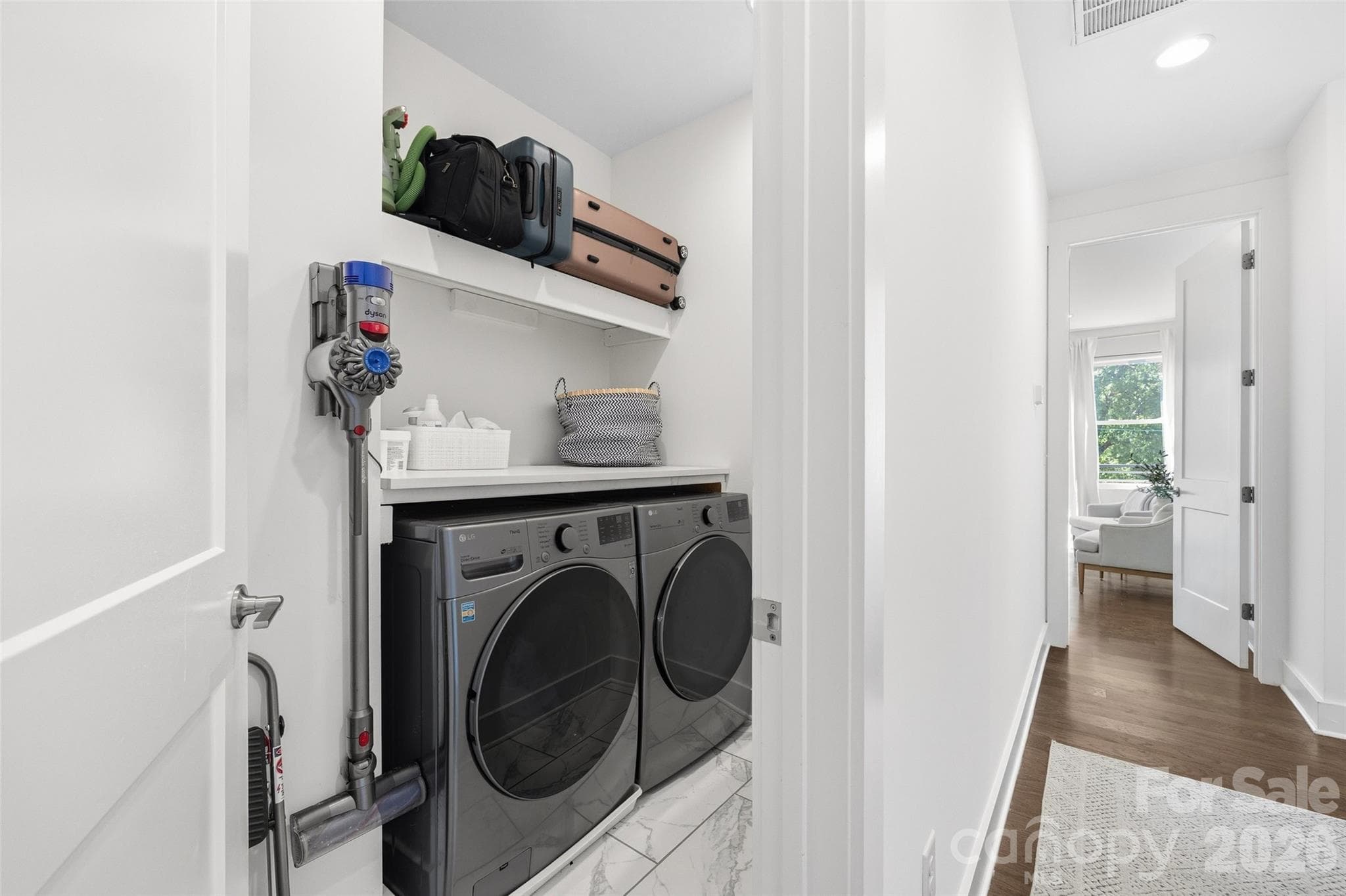 Full-size laundry room with built-in storage - 1633 Duckworth Avenue, Charlotte