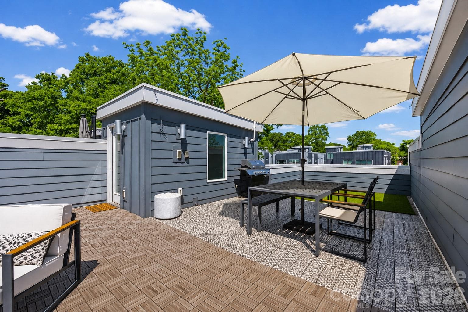 Rooftop dining + grilling space - 1633 Duckworth Avenue, Charlotte