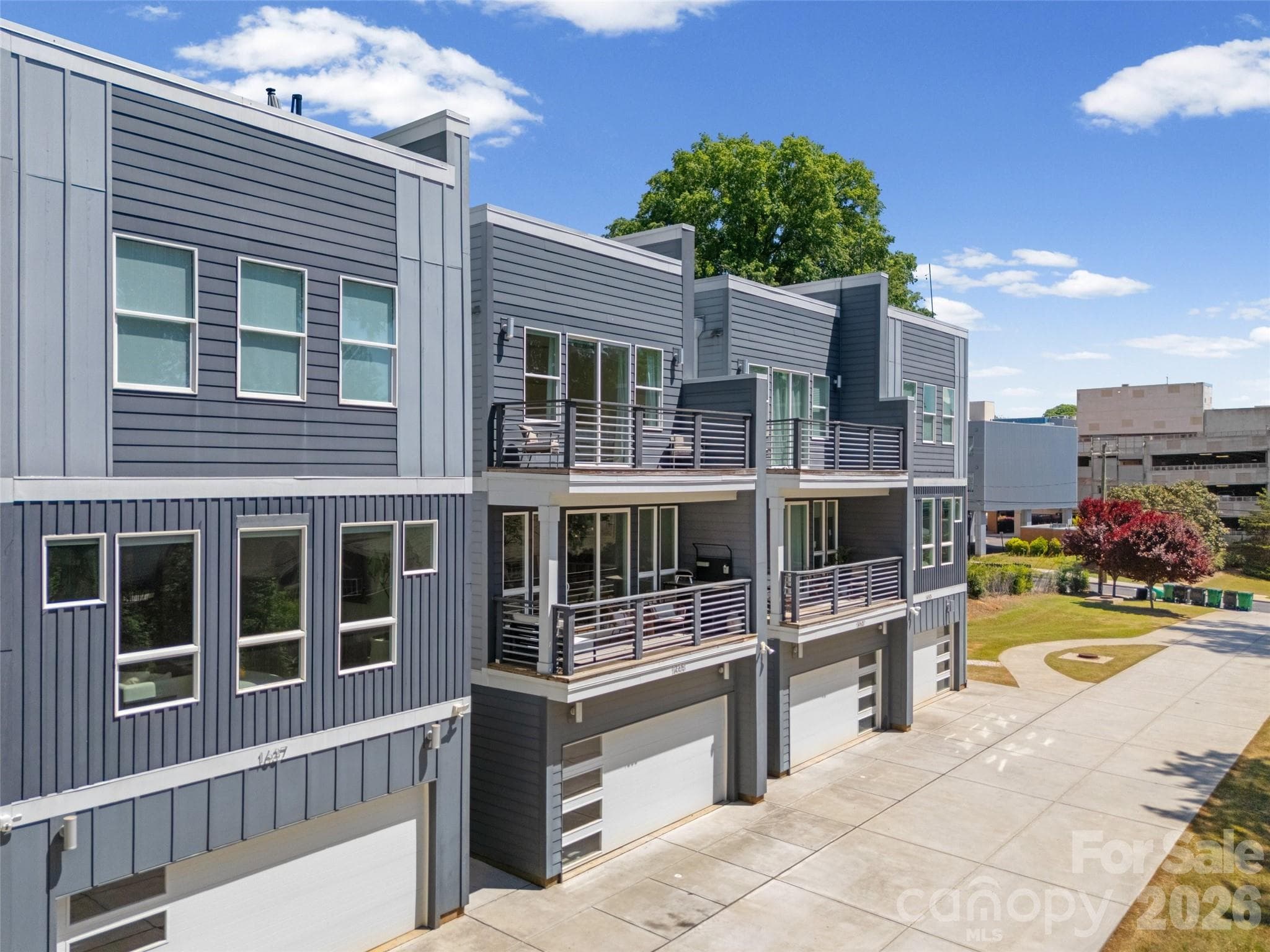 Private 4-home community with front-entry garage access - 1633 Duckworth Avenue, Charlotte