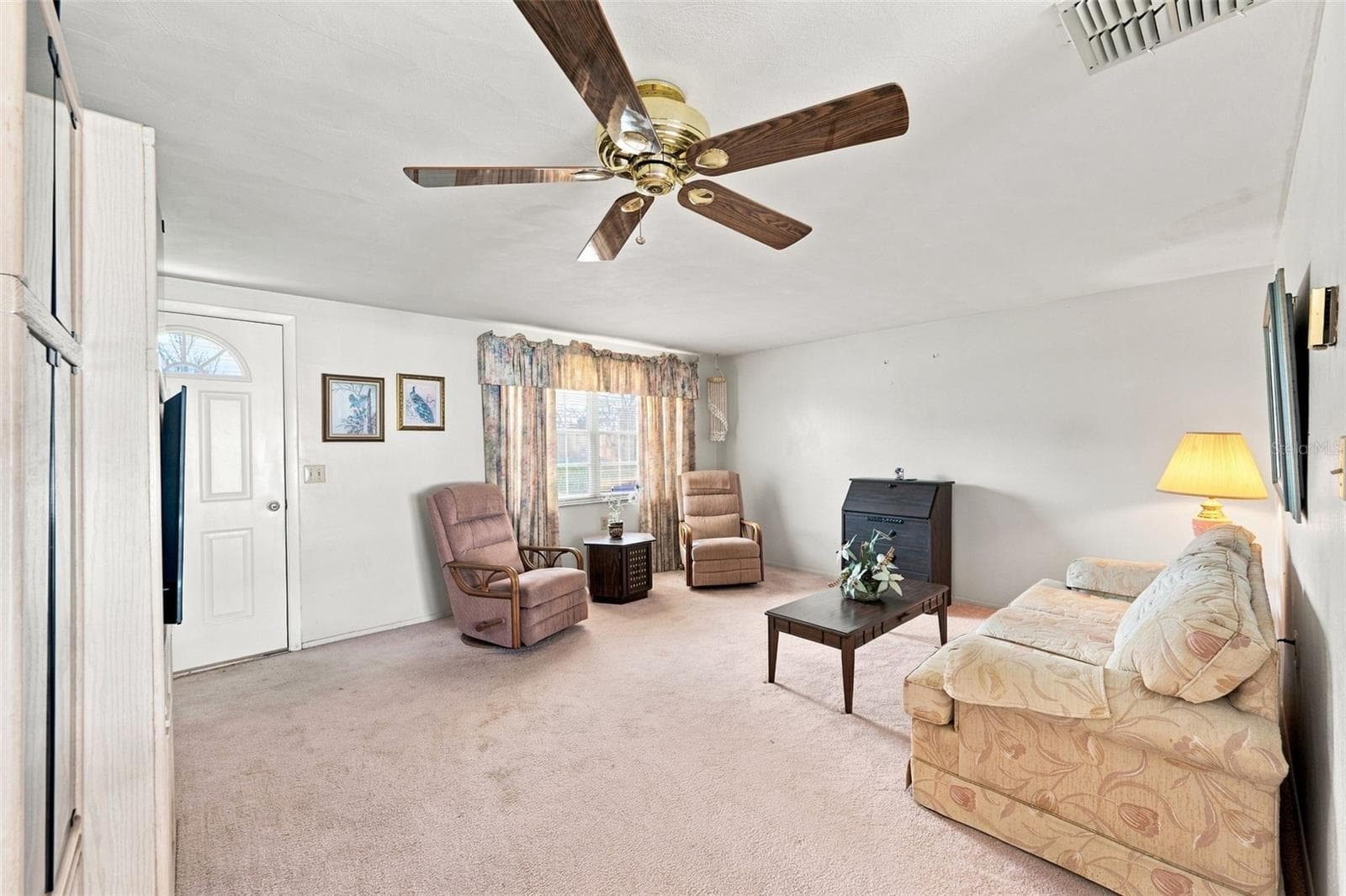 Single Family Residence at 3420 BLAYTON ST, HOLIDAY, photo 7 of 37