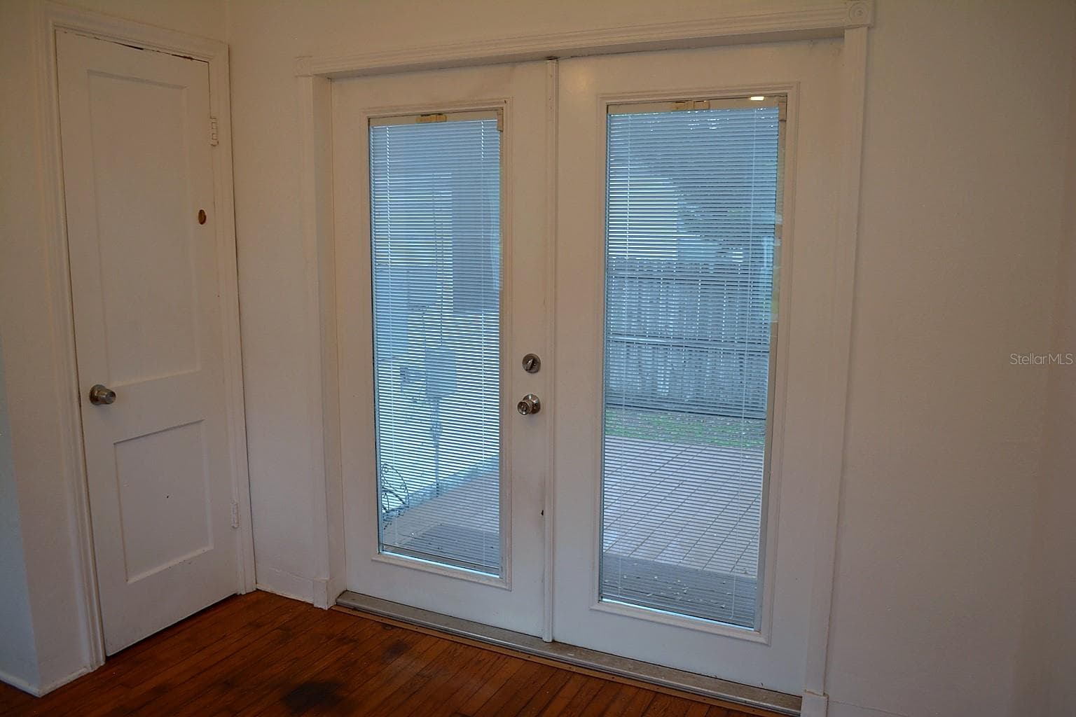 Single Family Residence at 1401 34TH AVE N, ST PETERSBURG, photo 9 of 23