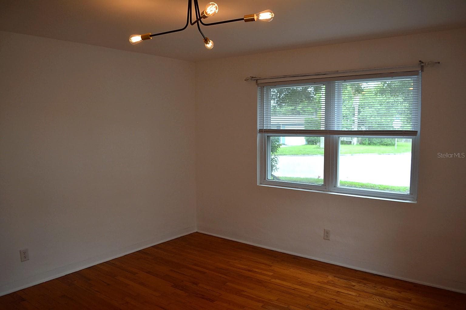 Single Family Residence at 1401 34TH AVE N, ST PETERSBURG, photo 12 of 23