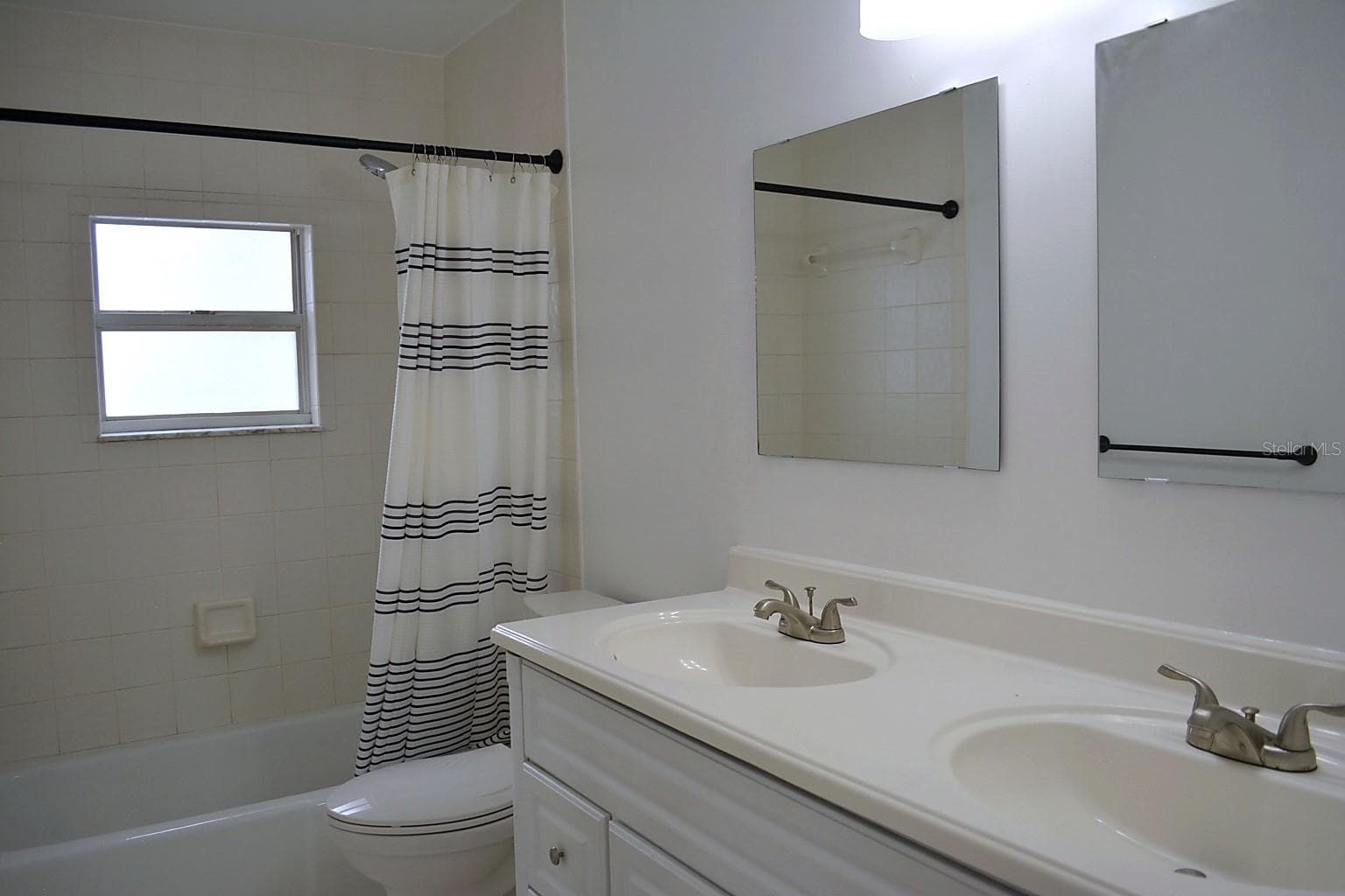 Single Family Residence at 1401 34TH AVE N, ST PETERSBURG, photo 13 of 23
