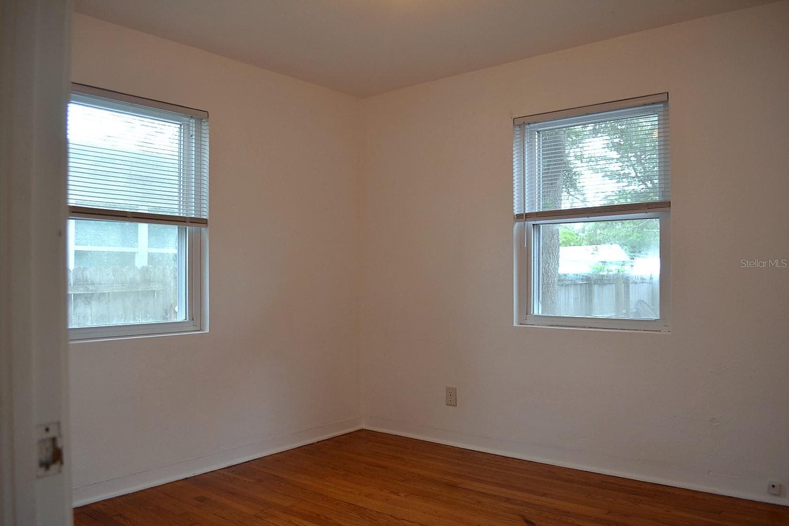 Single Family Residence at 1401 34TH AVE N, ST PETERSBURG, photo 14 of 23