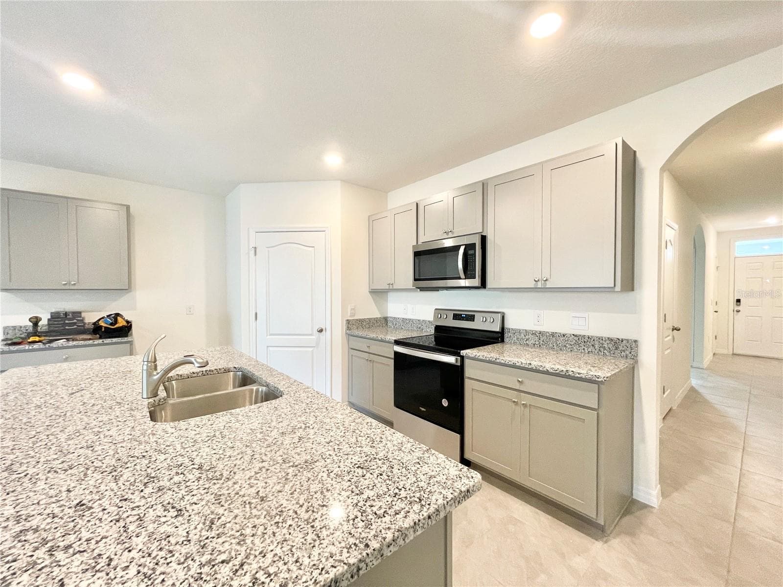 Single Family Residence at 5610 GALLOPING DR, APOPKA, photo 9 of 26