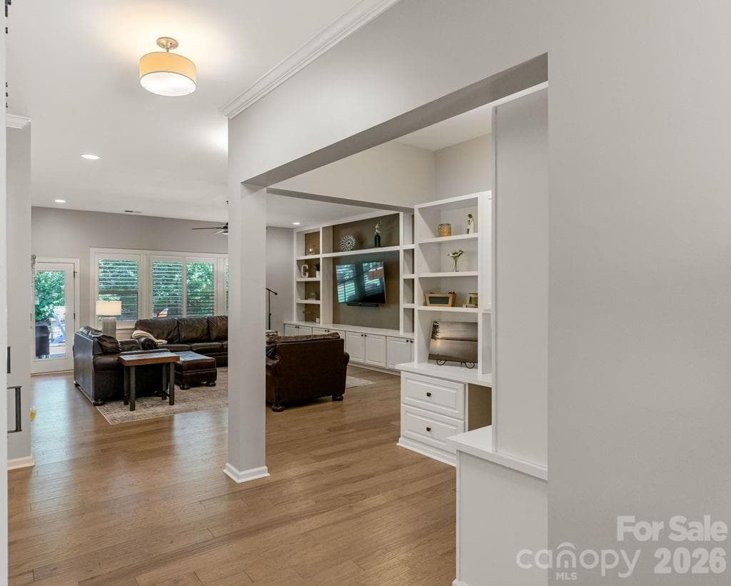 Single Family Residence at 378 Broadleaf Drive, Denver, photo 5 of 42