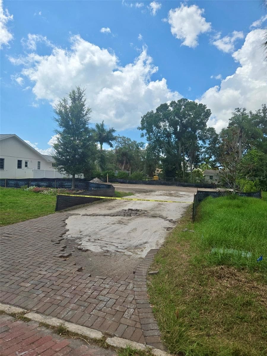 319 RAFAEL BLVD NE