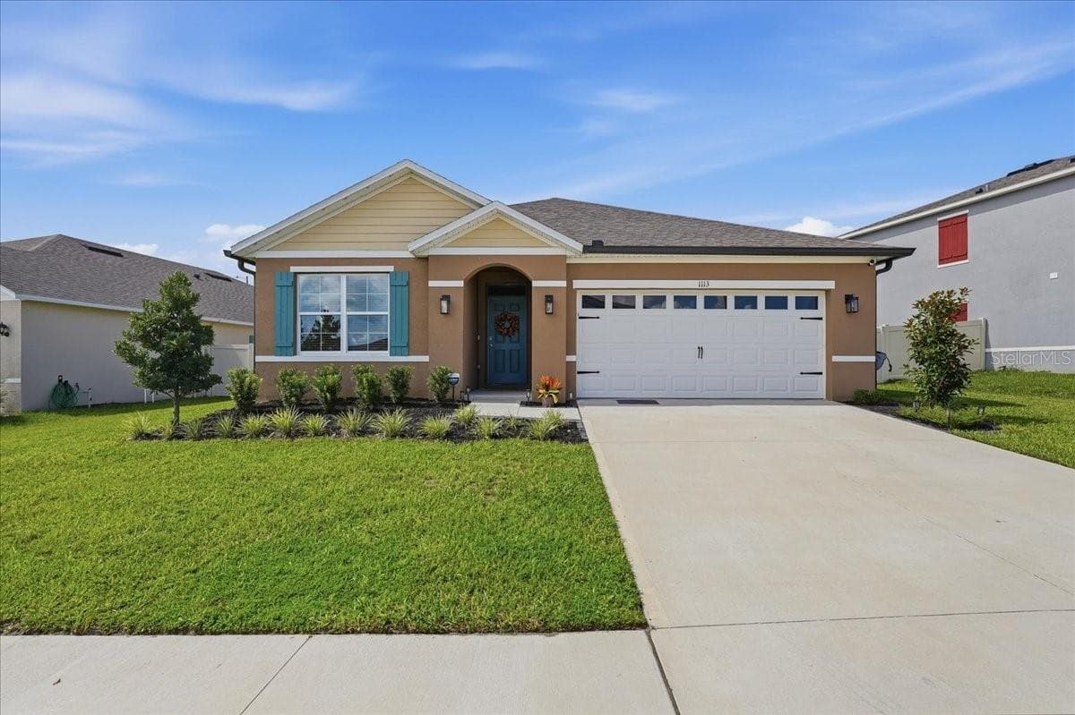 1113 GRIFFON AVE