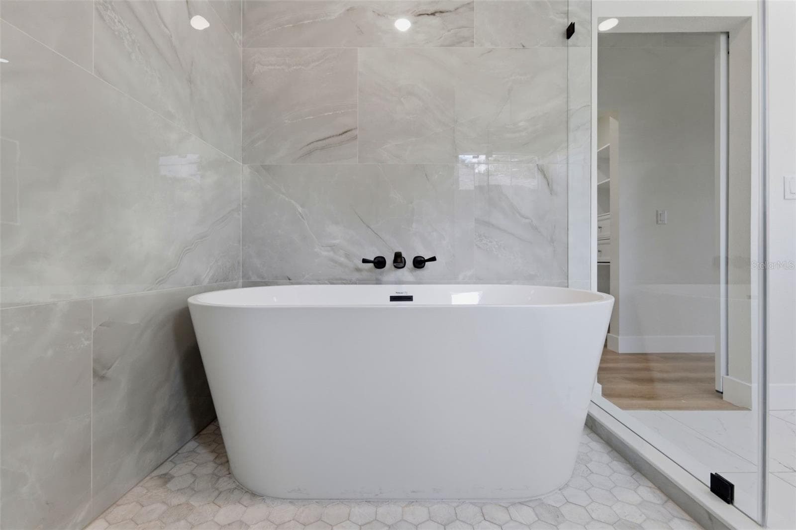 Shower Room- garden tub - 6805 S ELEMETA ST, TAMPA