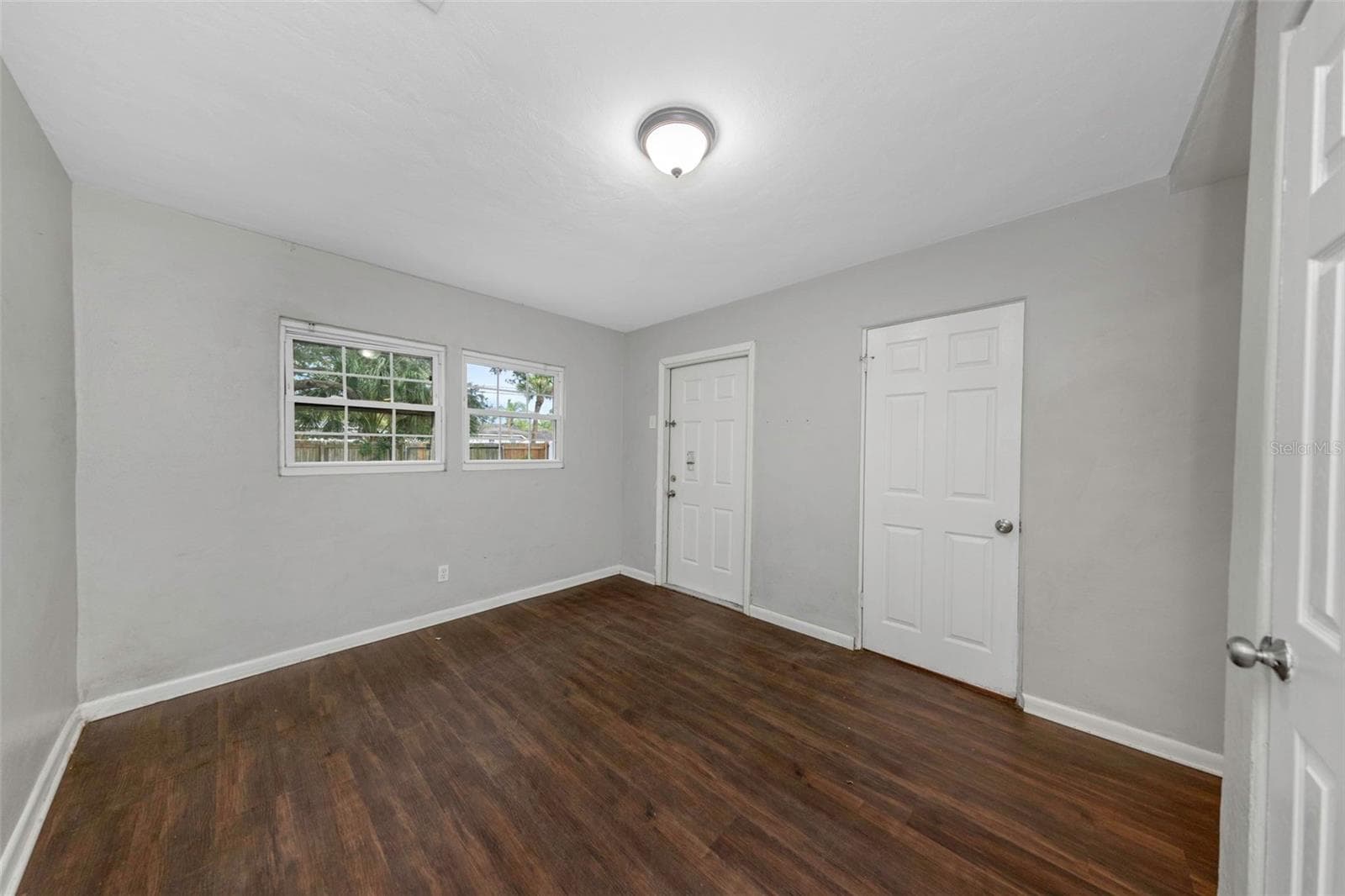 Bonus Room - 282 NE 40TH AVE NE, ST PETERSBURG