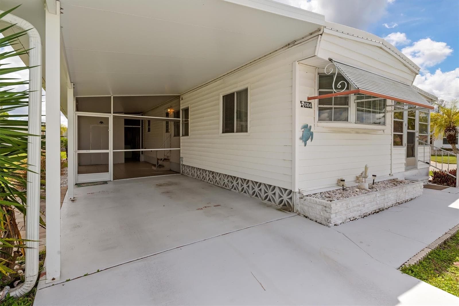 Mobile Home at 6704 HOEMI CT, NORTH PORT, photo 3 of 44