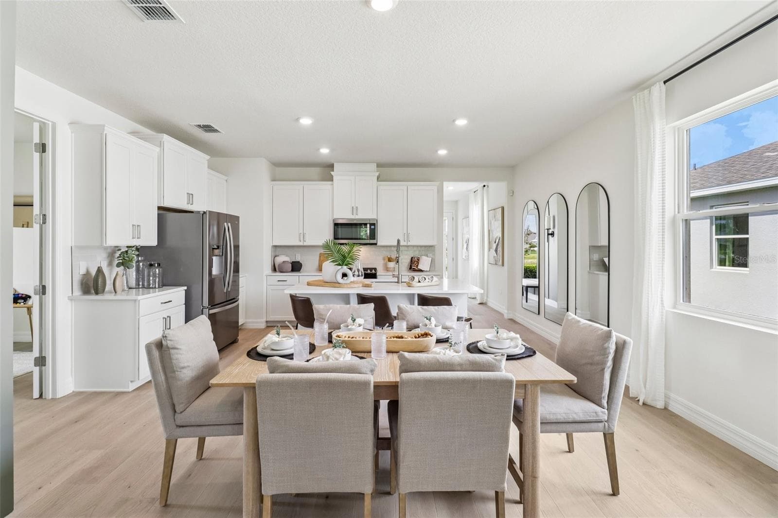 Single Family Residence at 3945 KENNEBUNK LOOP, MOUNT DORA, photo 9 of 25