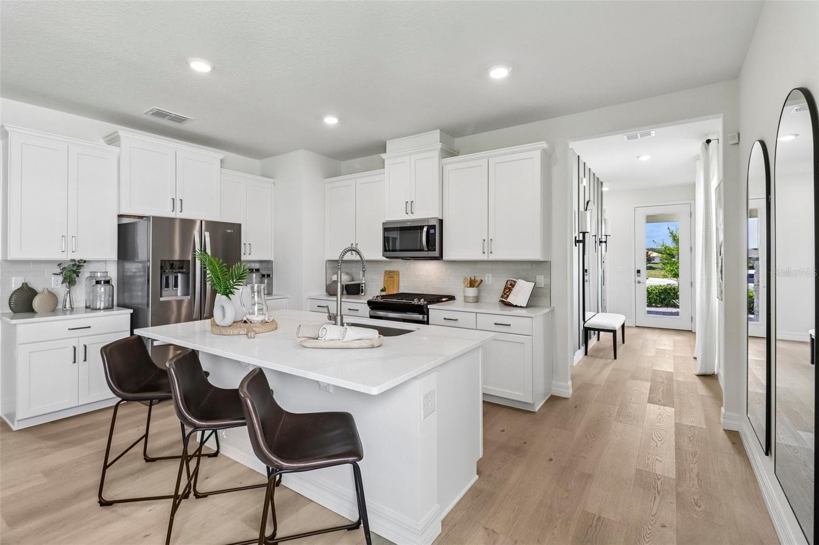 Single Family Residence at 3945 KENNEBUNK LOOP, MOUNT DORA, photo 11 of 25