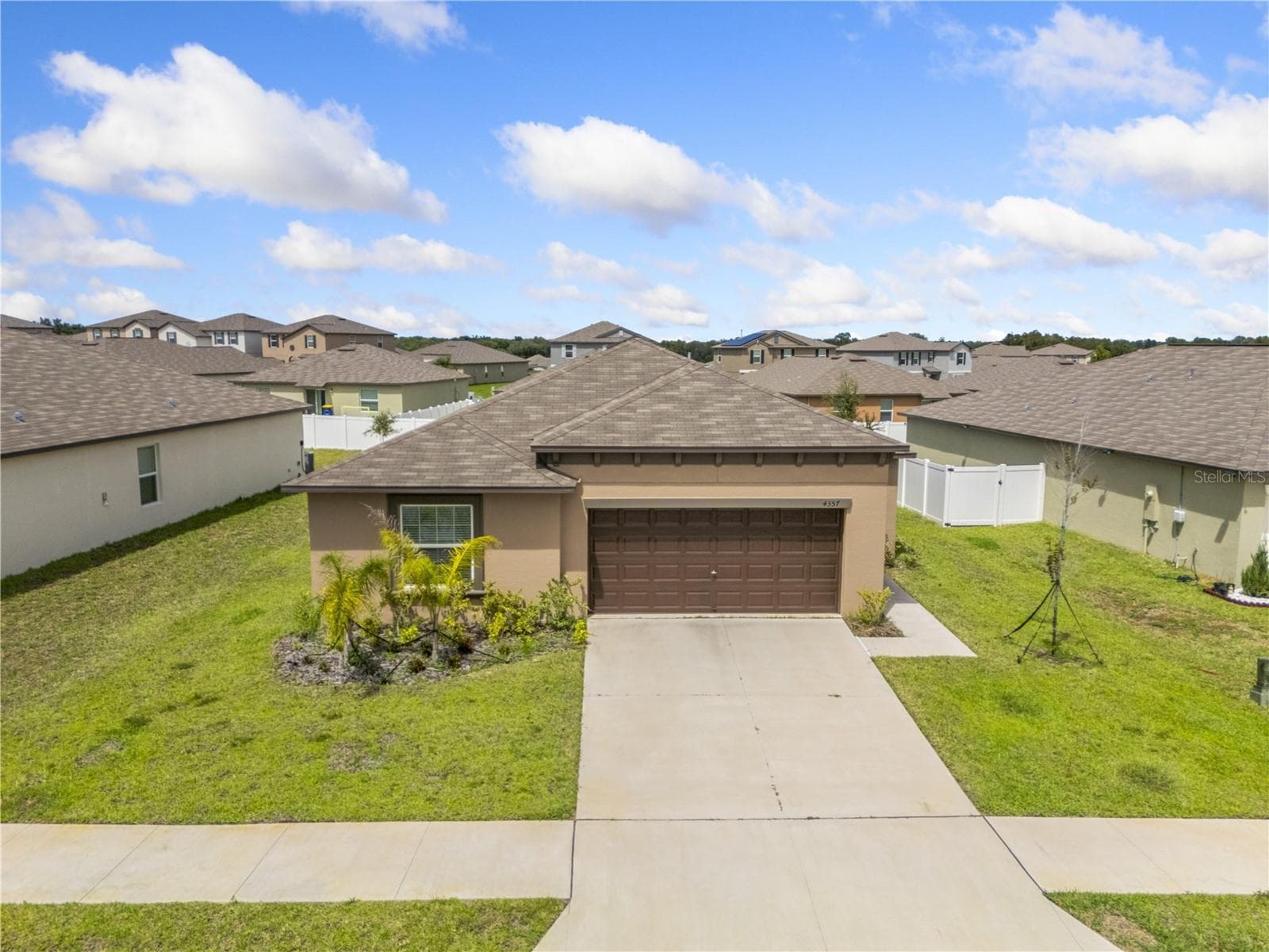 Single Family Residence at 4357 FABULOUS FINCH LN, BARTOW, photo 7 of 58