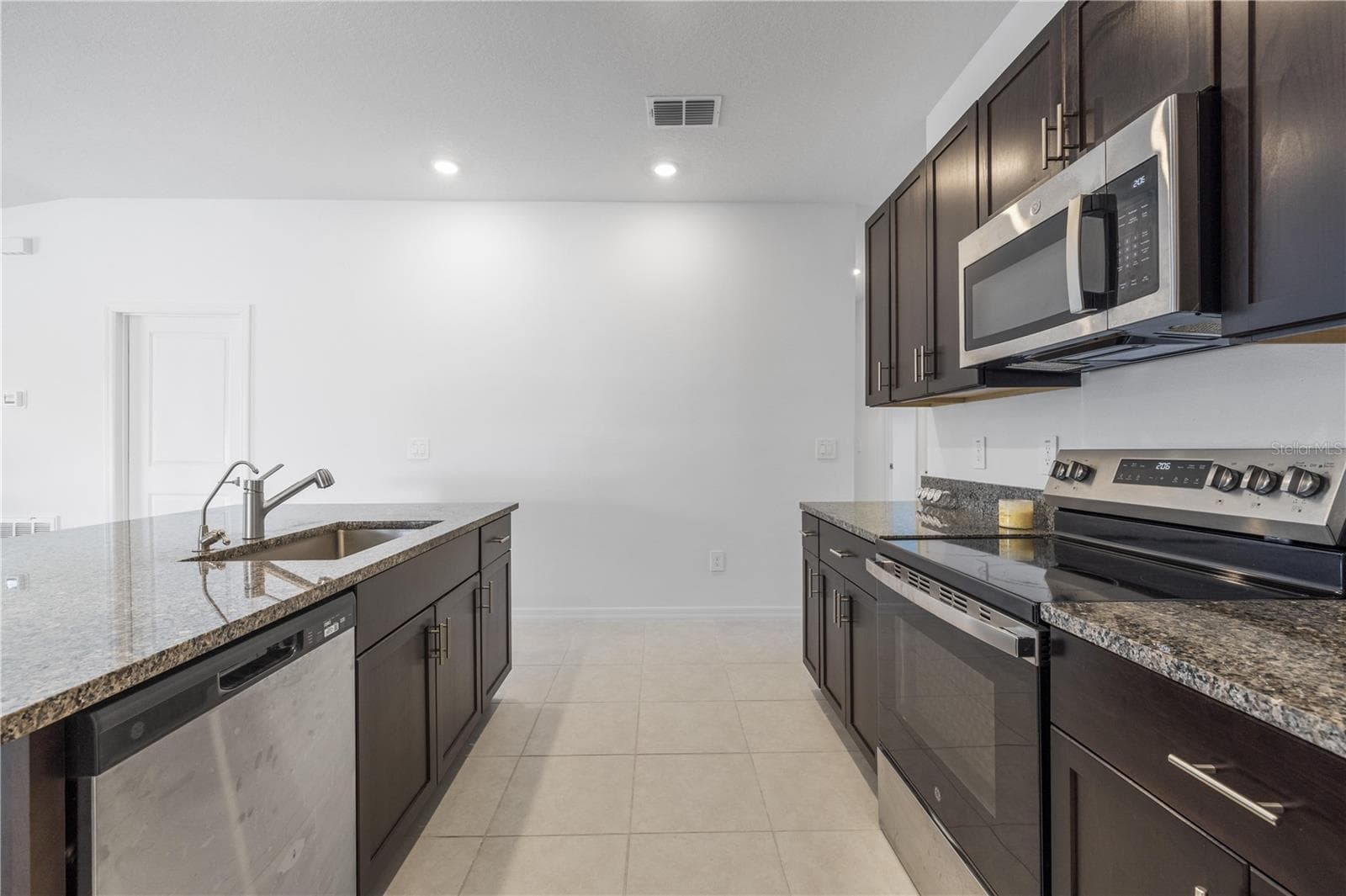 Single Family Residence at 4357 FABULOUS FINCH LN, BARTOW, photo 19 of 58