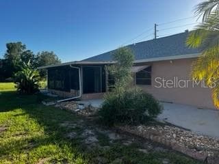 Single Family Residence at 7506 SPINNAKER BLVD, ENGLEWOOD, photo 14 of 17
