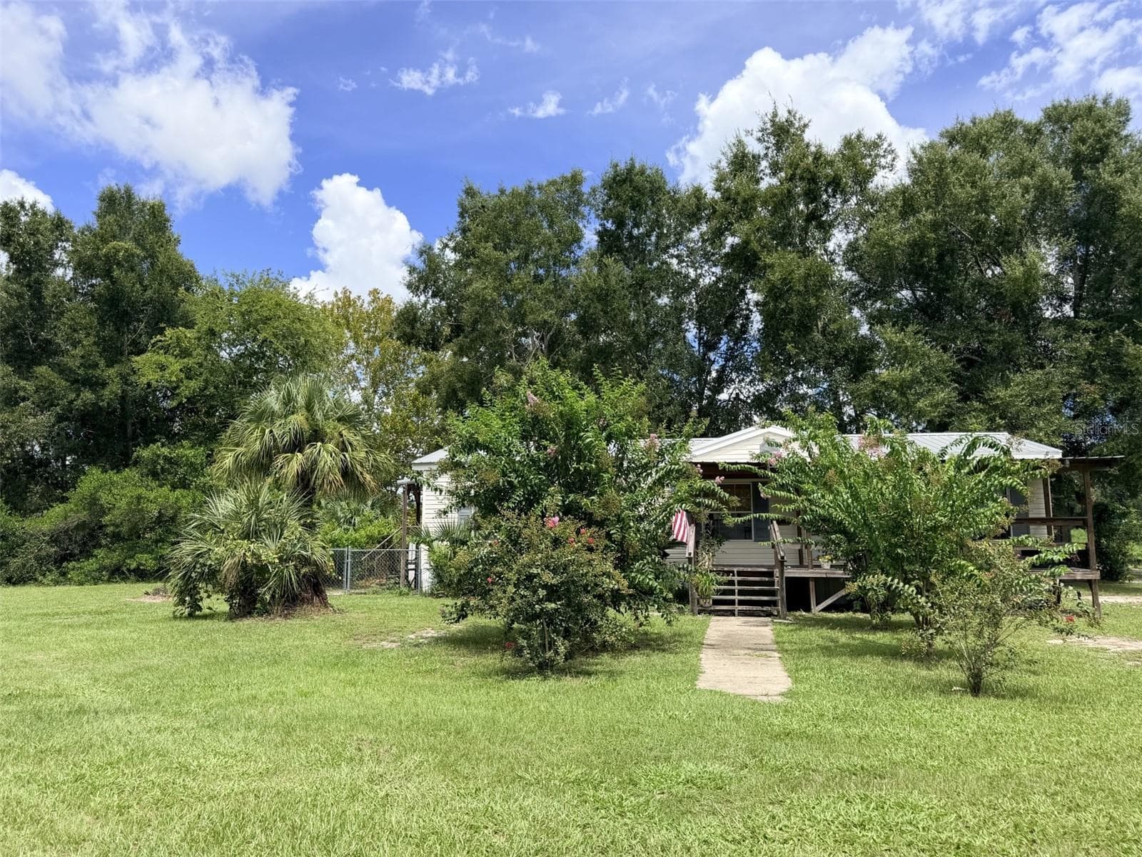 Manufactured Home at 230 E RODGERS BLVD, CHIEFLAND, photo 19 of 20