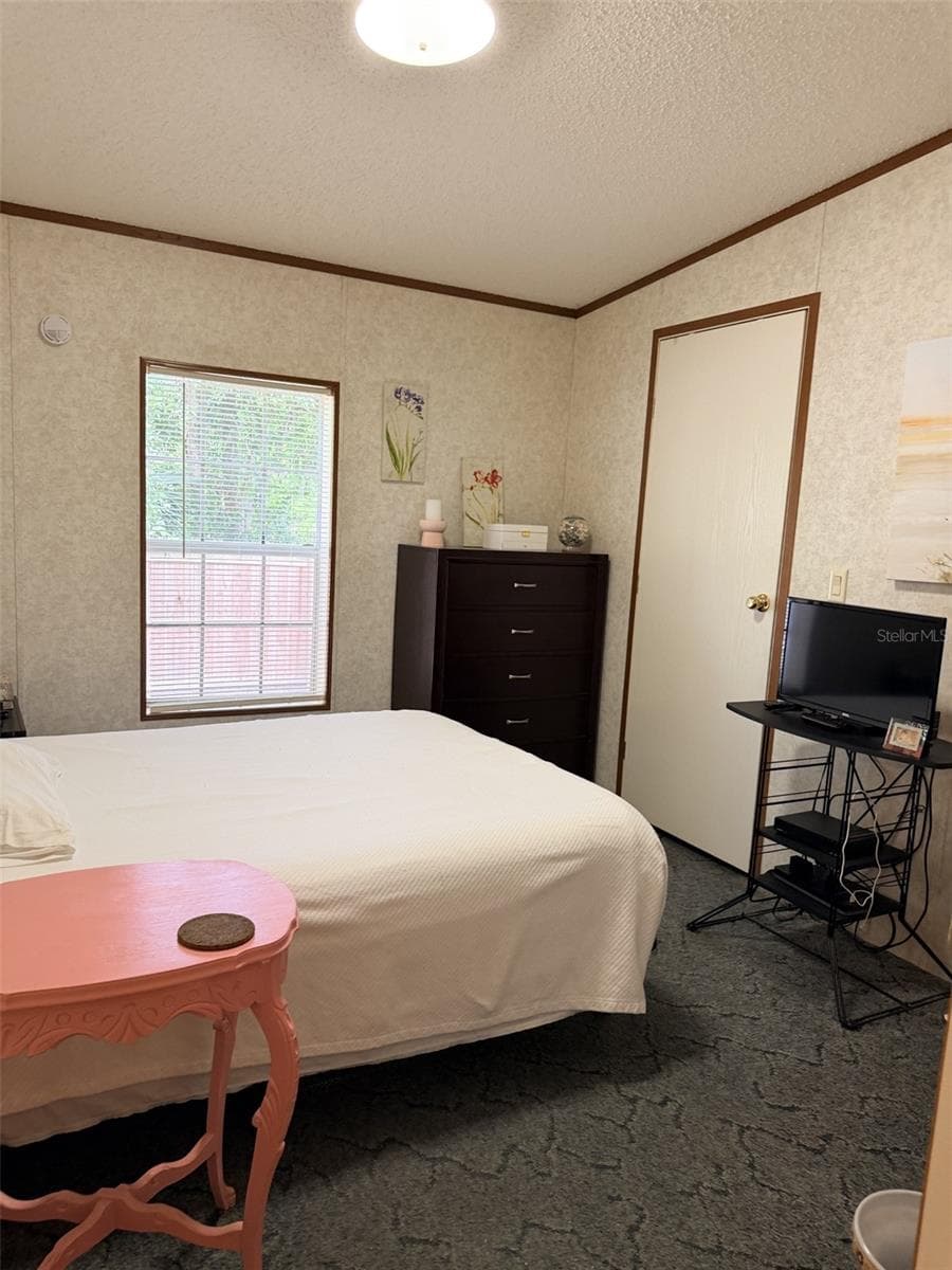 Manufactured Home at 230 E RODGERS BLVD, CHIEFLAND, photo 4 of 20
