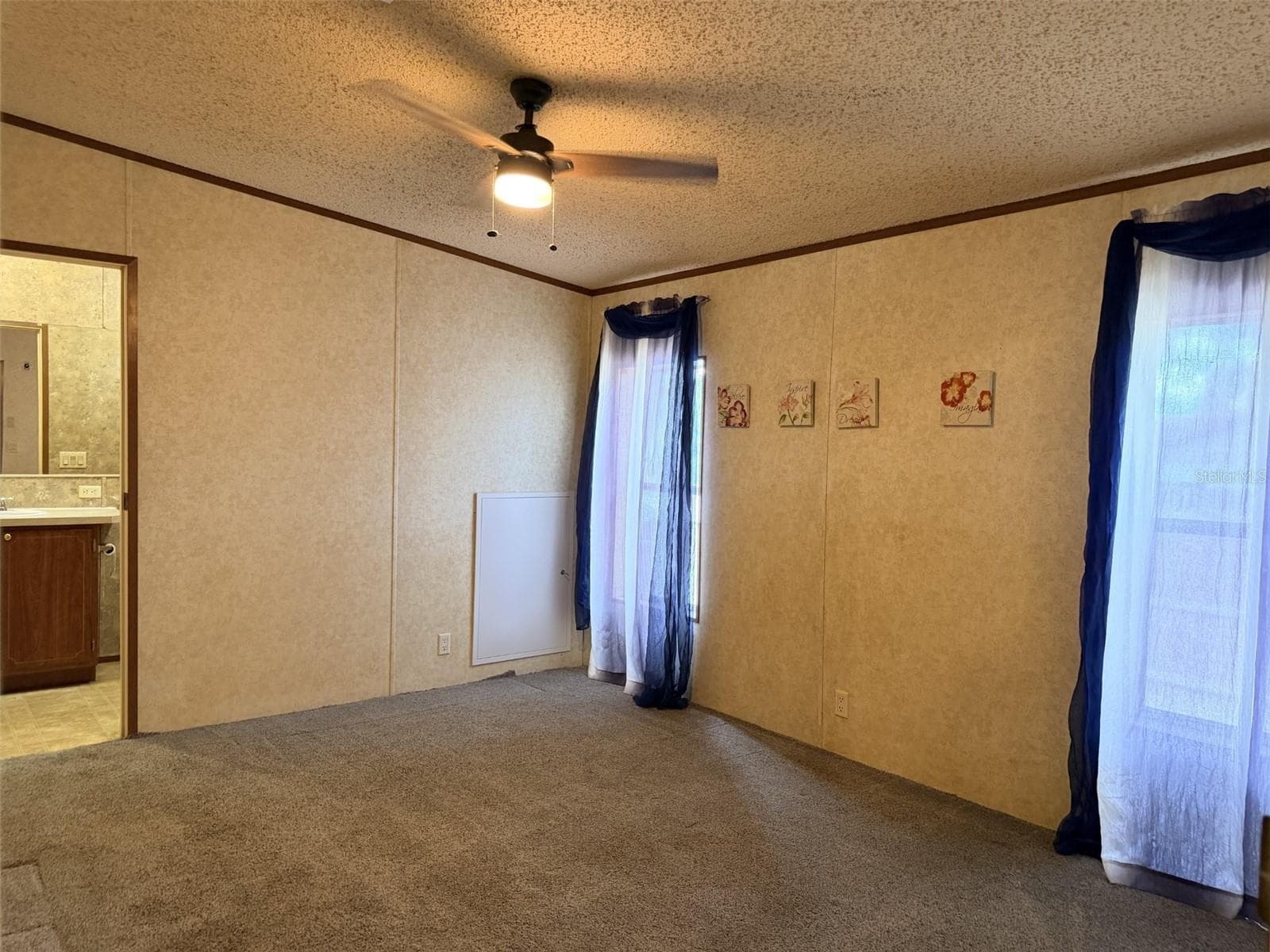 Manufactured Home at 230 E RODGERS BLVD, CHIEFLAND, photo 11 of 20