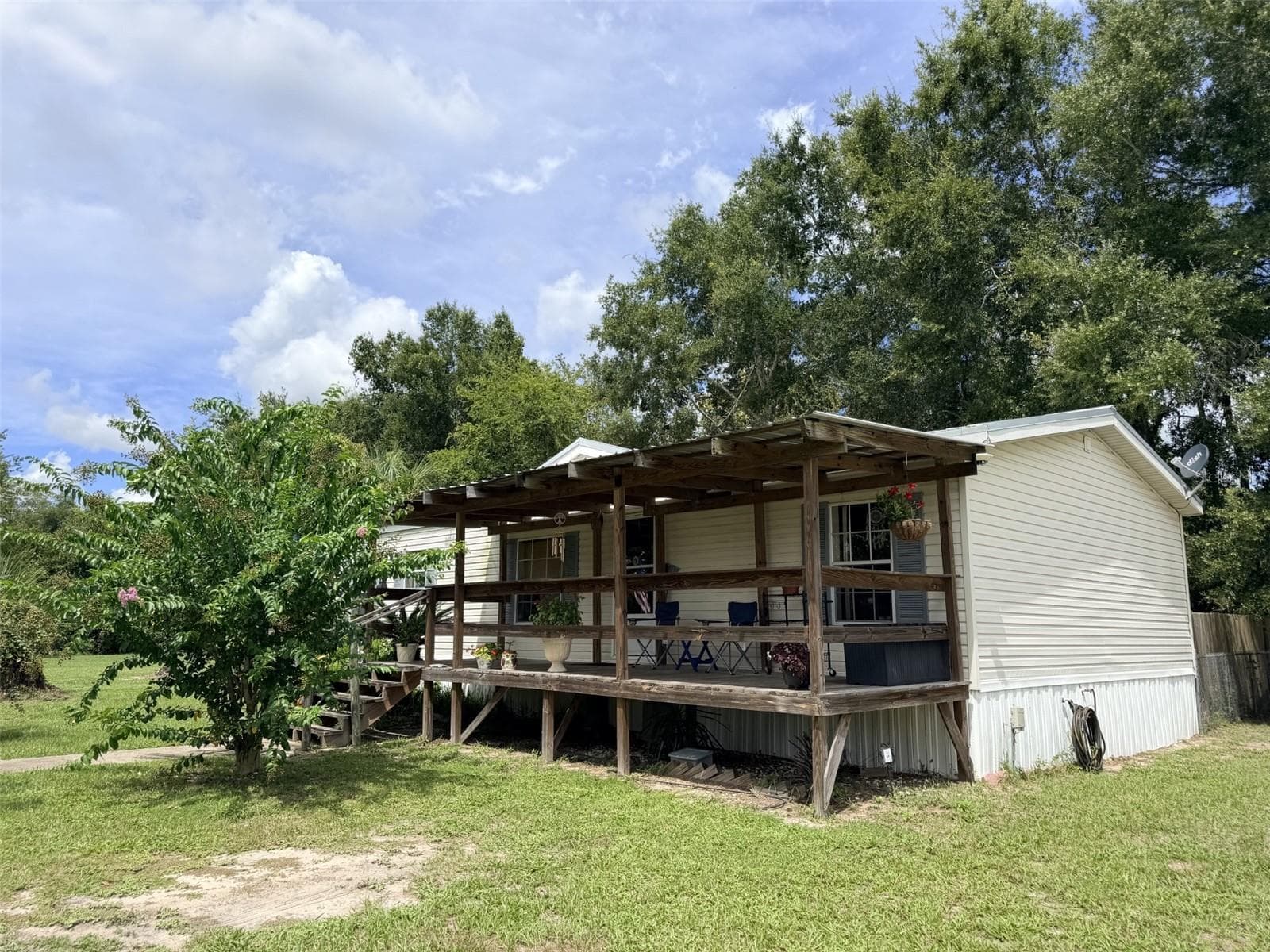 Manufactured Home at 230 E RODGERS BLVD, CHIEFLAND, photo 17 of 20