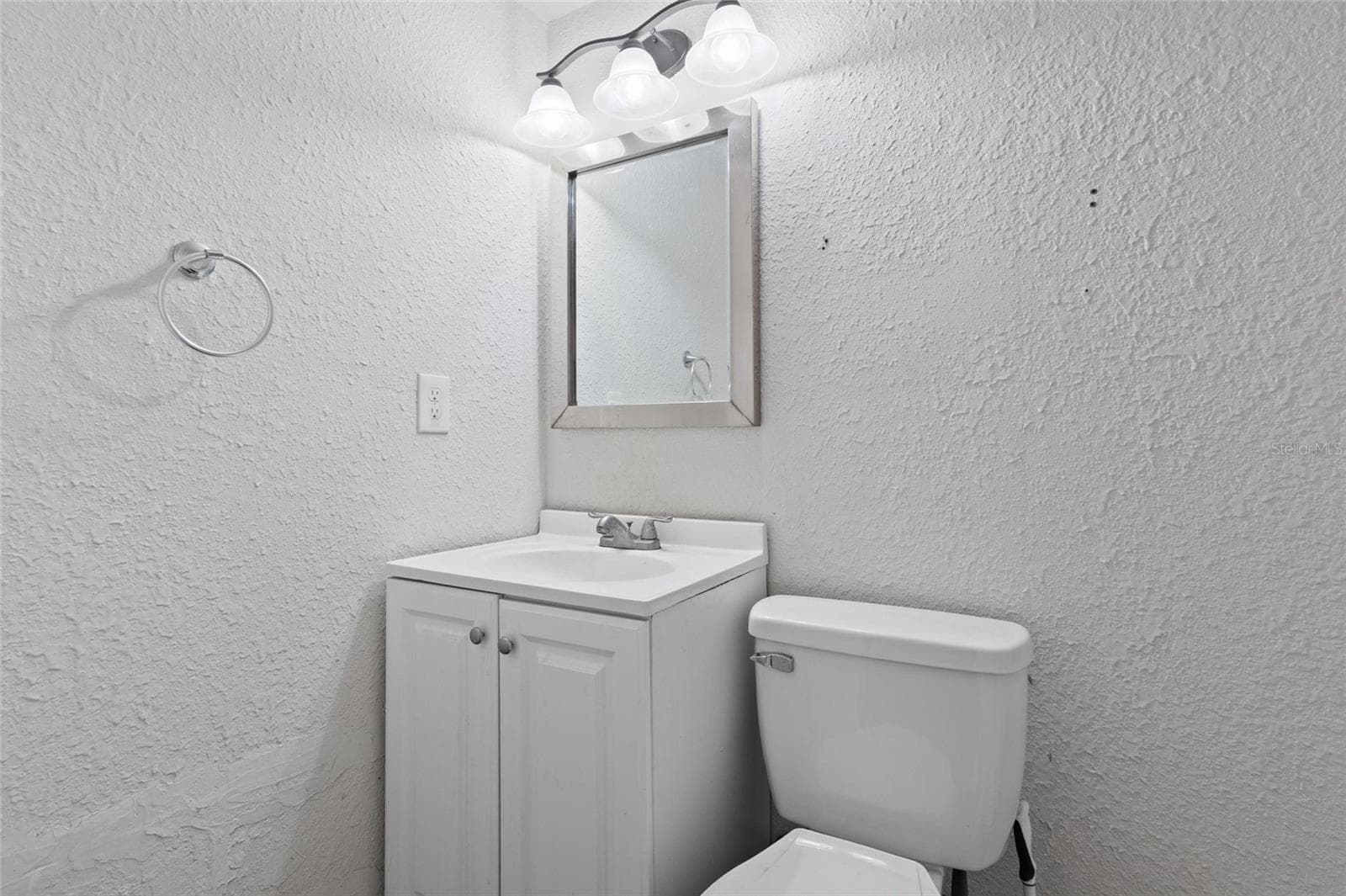 Single Family Residence at 10811 VALENCIA TER, SEMINOLE, photo 14 of 24