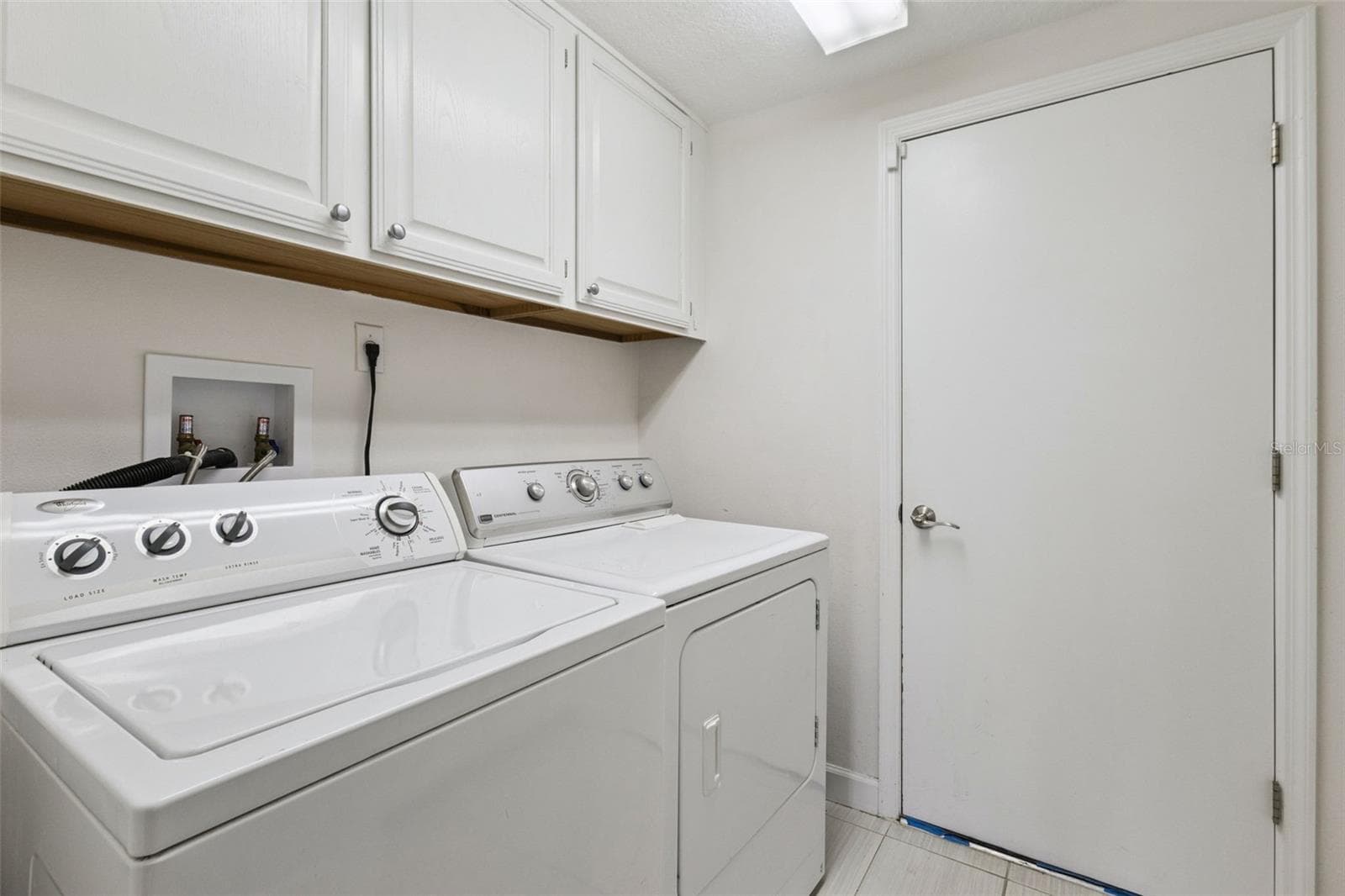 Single Family Residence at 2619 WINDCHIME CT, ORLANDO, photo 37 of 51