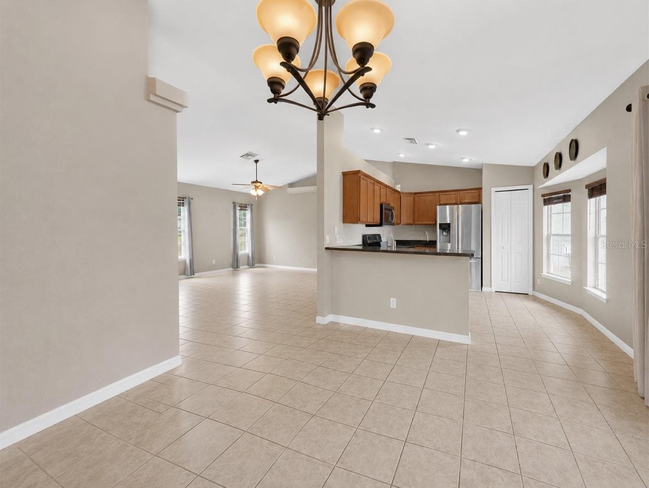 Single Family Residence at 10365 SE 148TH ST, SUMMERFIELD, photo 9 of 27