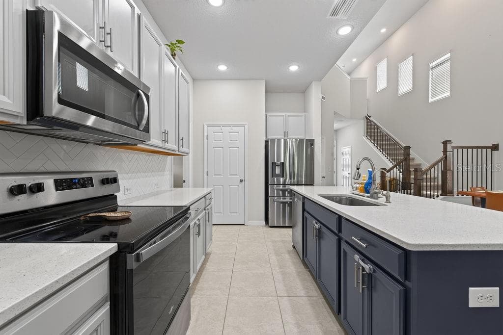 Single Family Residence at 28583 COZY CREEK DR, WESLEY CHAPEL, photo 16 of 66