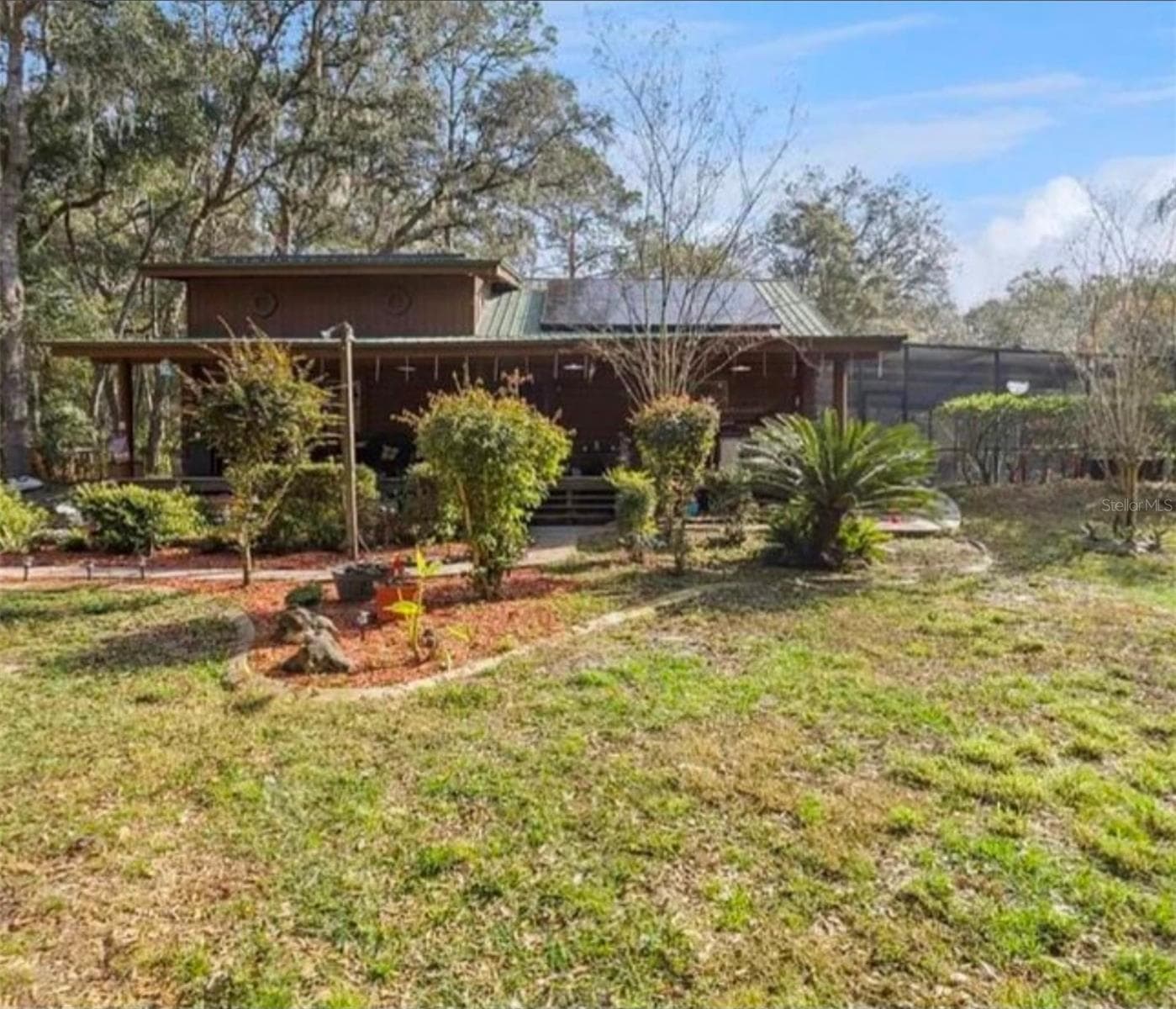 1208 DARCY RD
