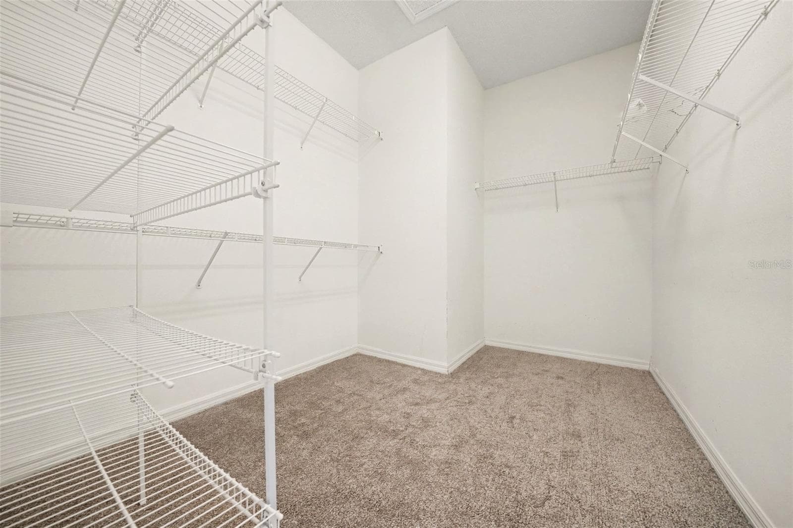 Single Family Residence at 8257 BAYWOOD VISTA DR, ORLANDO, photo 18 of 33