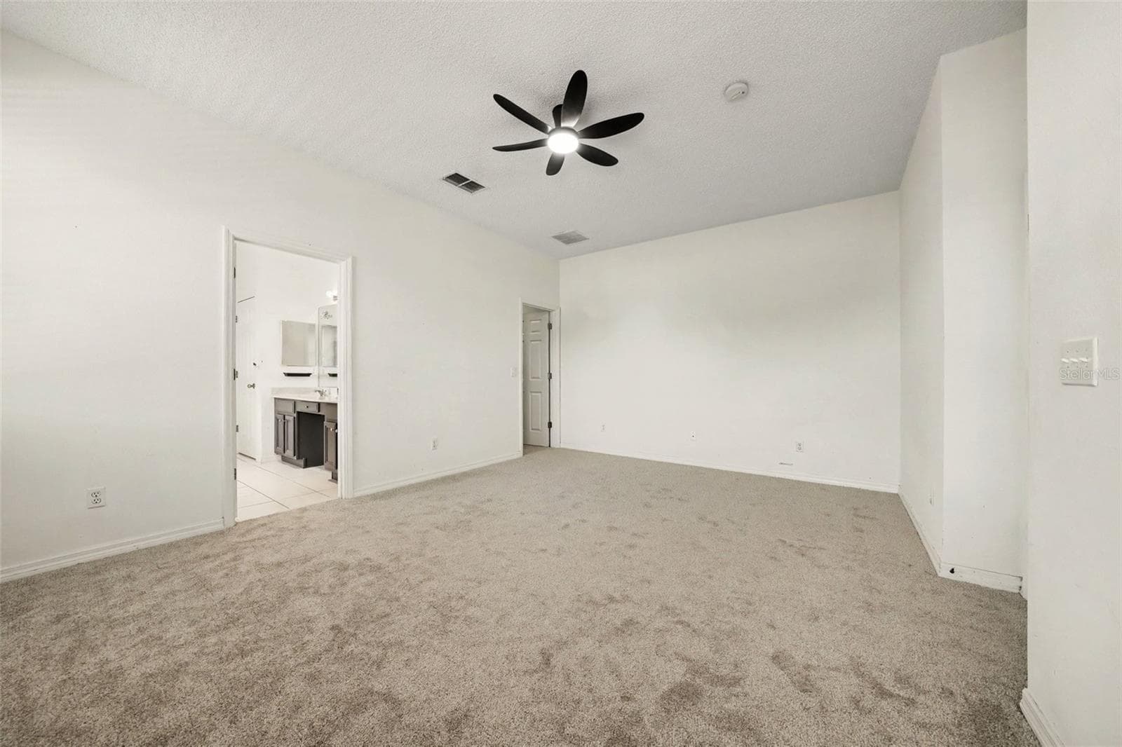 Single Family Residence at 8257 BAYWOOD VISTA DR, ORLANDO, photo 22 of 33