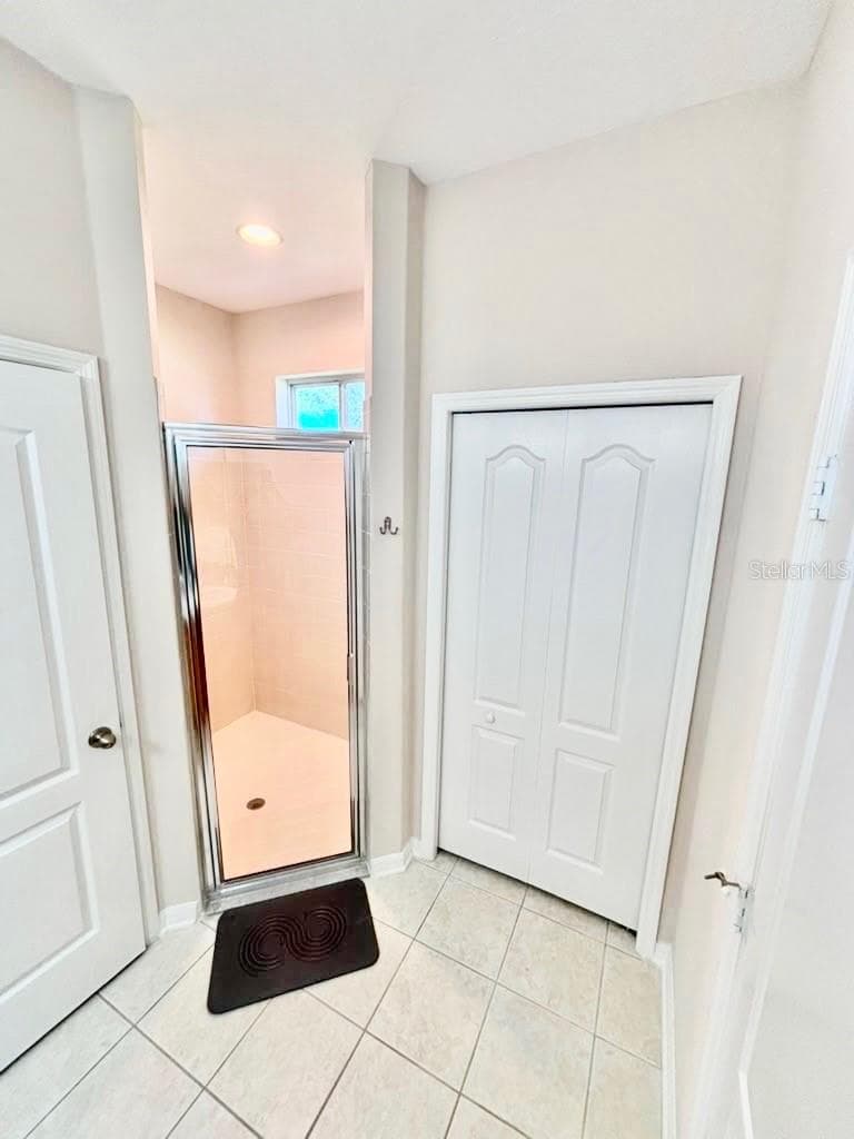 Single Family Residence at 4004 LANGDRUM DR, WESLEY CHAPEL, photo 12 of 19