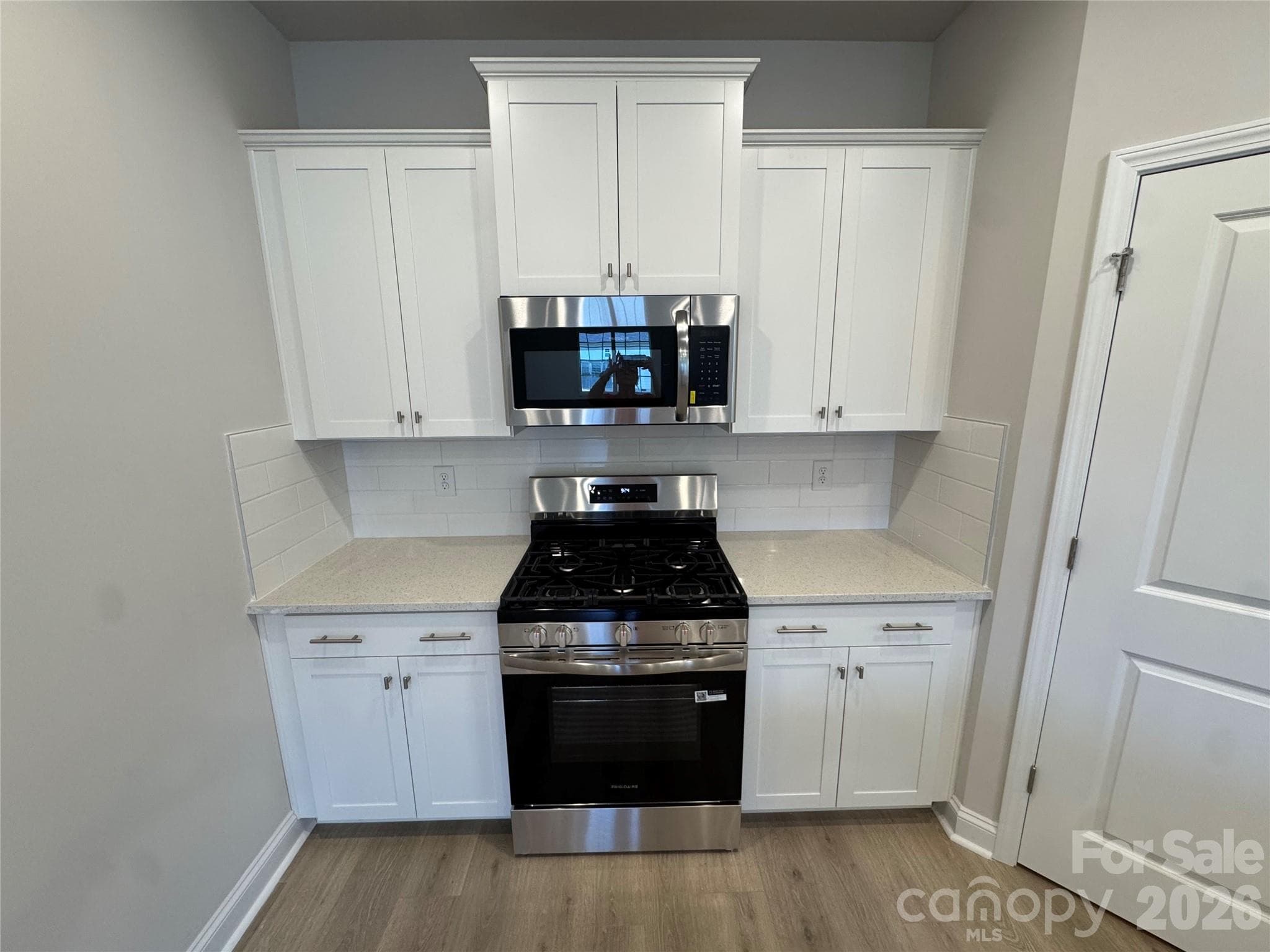 Single Family Residence at 1546 Autumn Lane, York, photo 9 of 38
