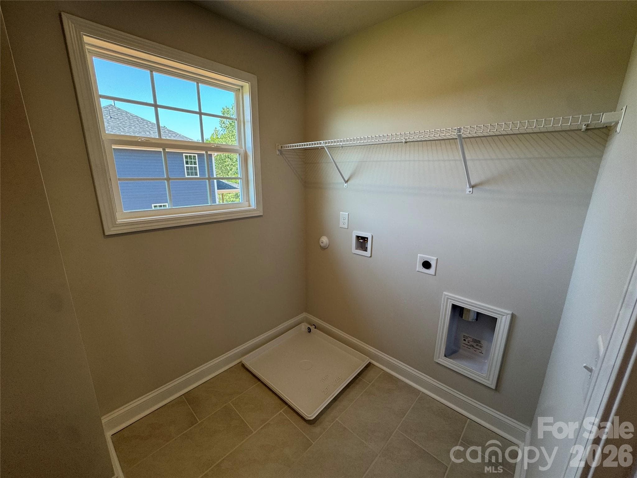 Single Family Residence at 1546 Autumn Lane, York, photo 17 of 38
