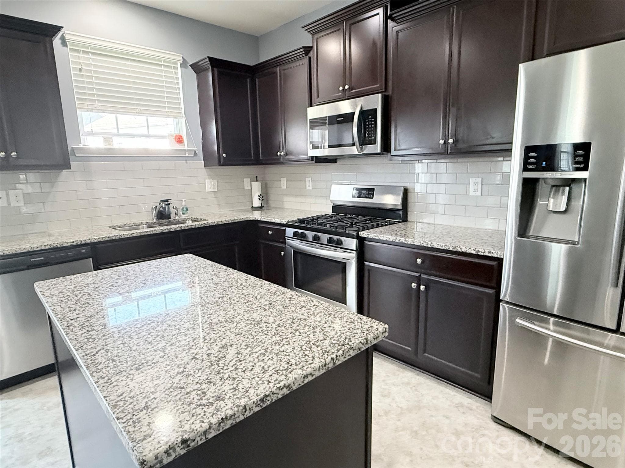 Kitchen - 107 Longleaf Drive, Mooresville