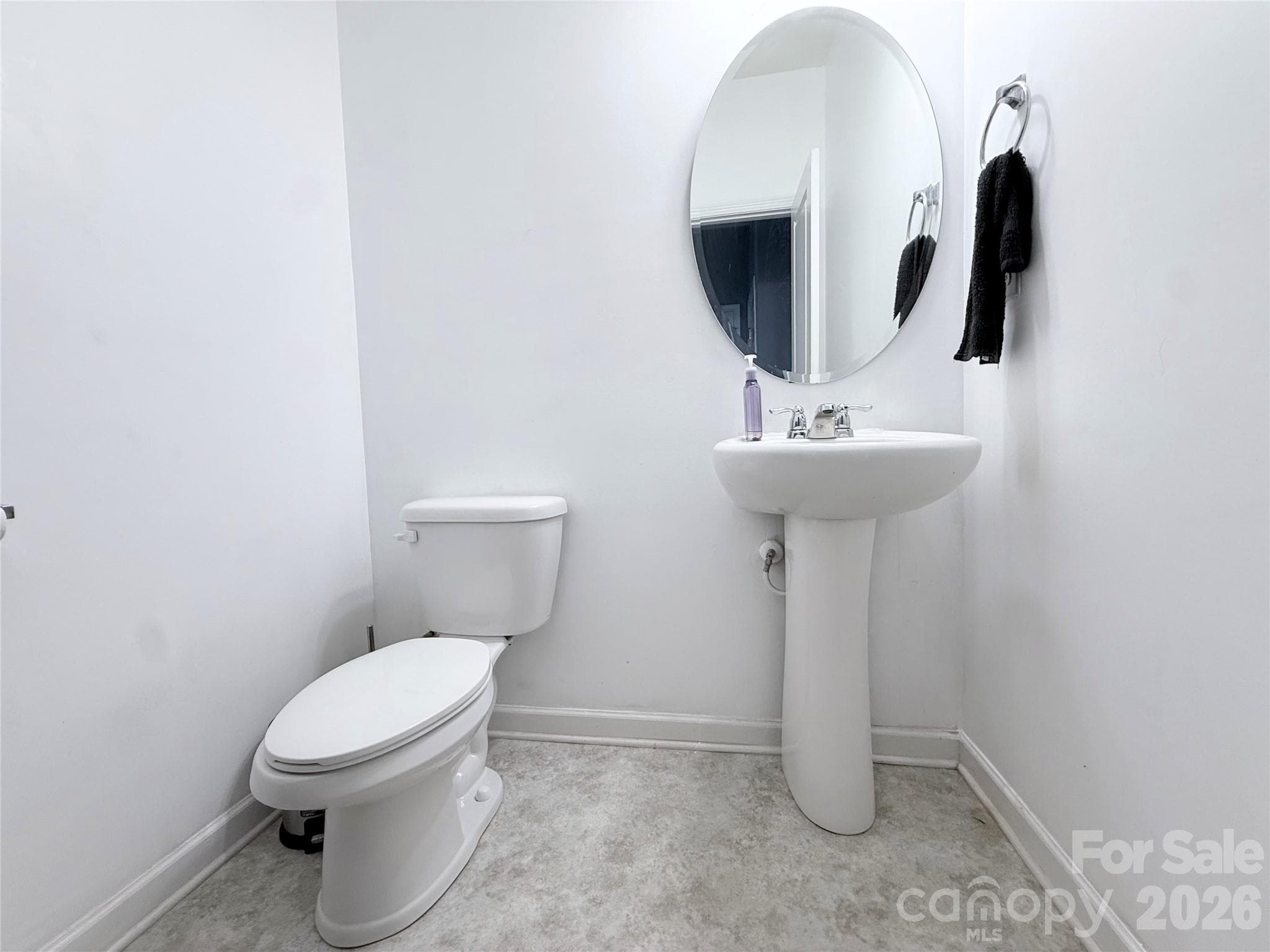 Half bath - 107 Longleaf Drive, Mooresville