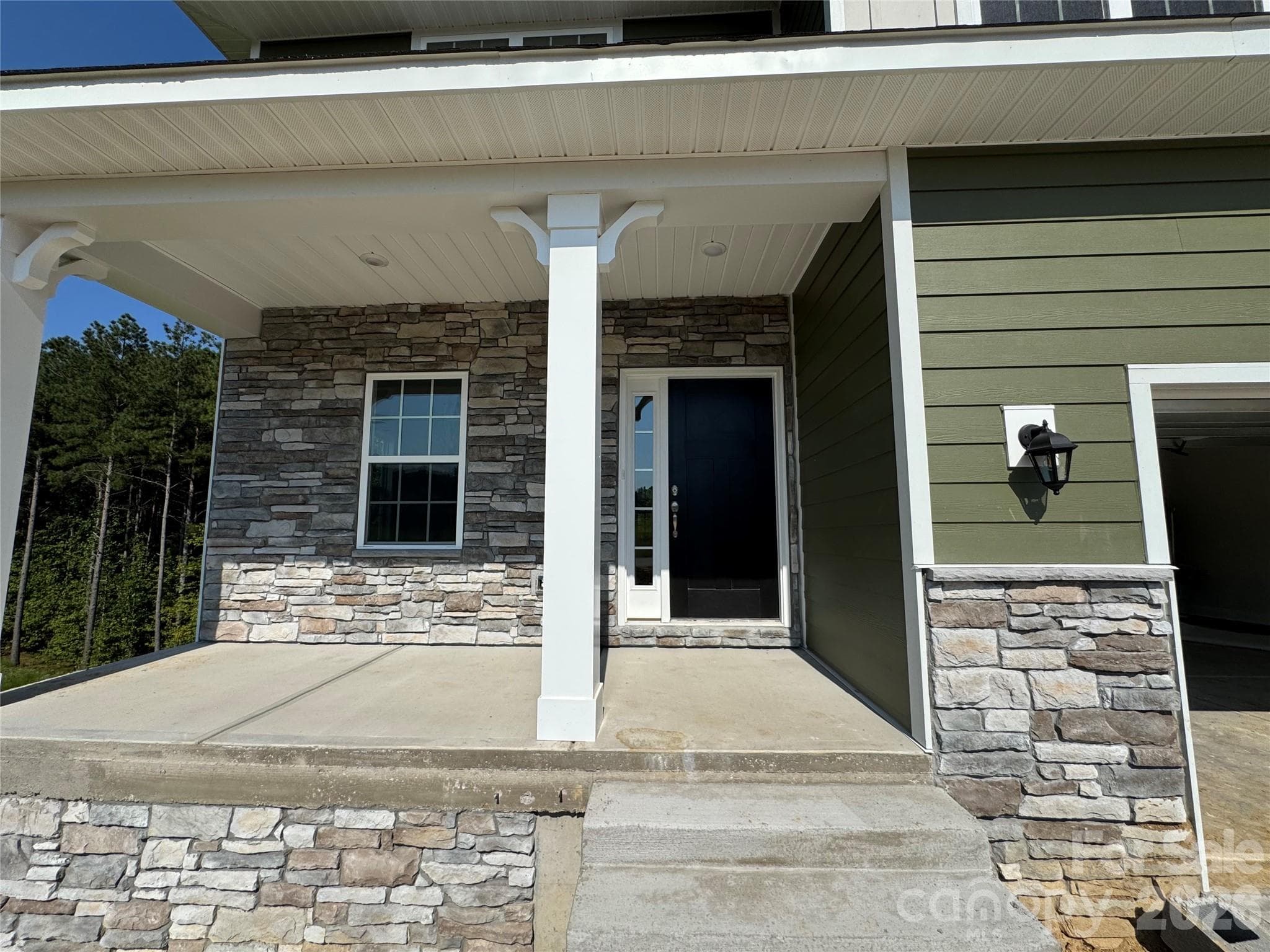 Single Family Residence at York, photo 2 of 70