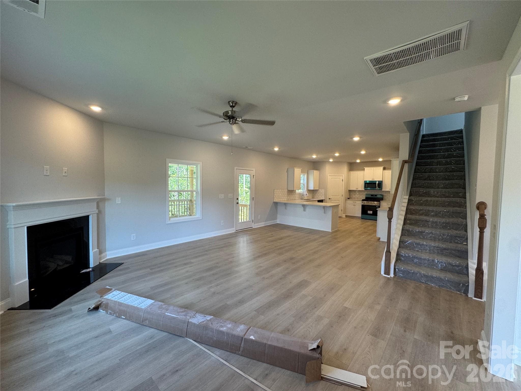 Single Family Residence at York, photo 12 of 70