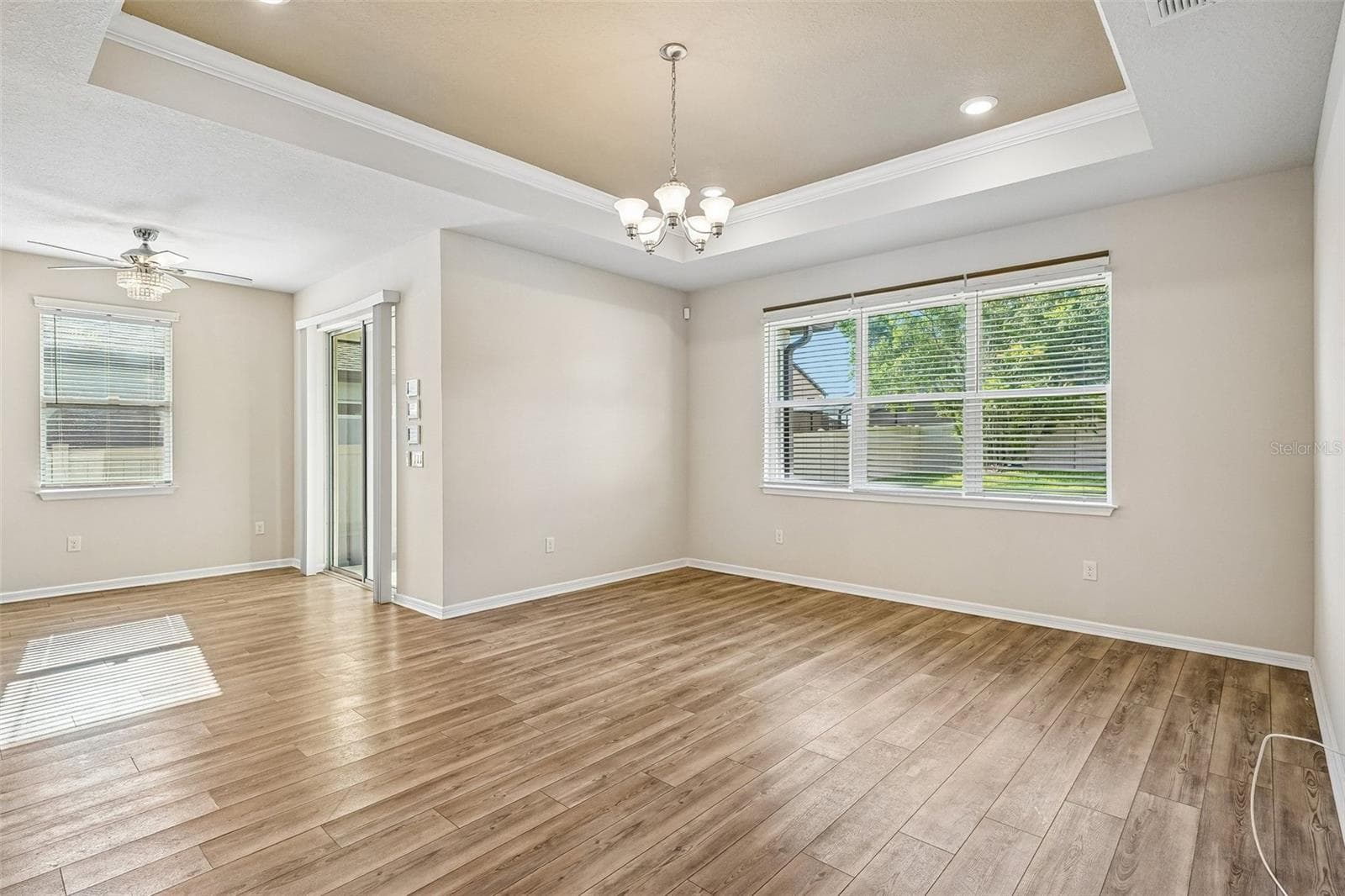 Single Family Residence at 4613 DOVER BLUFF CT, VALRICO, photo 5 of 27