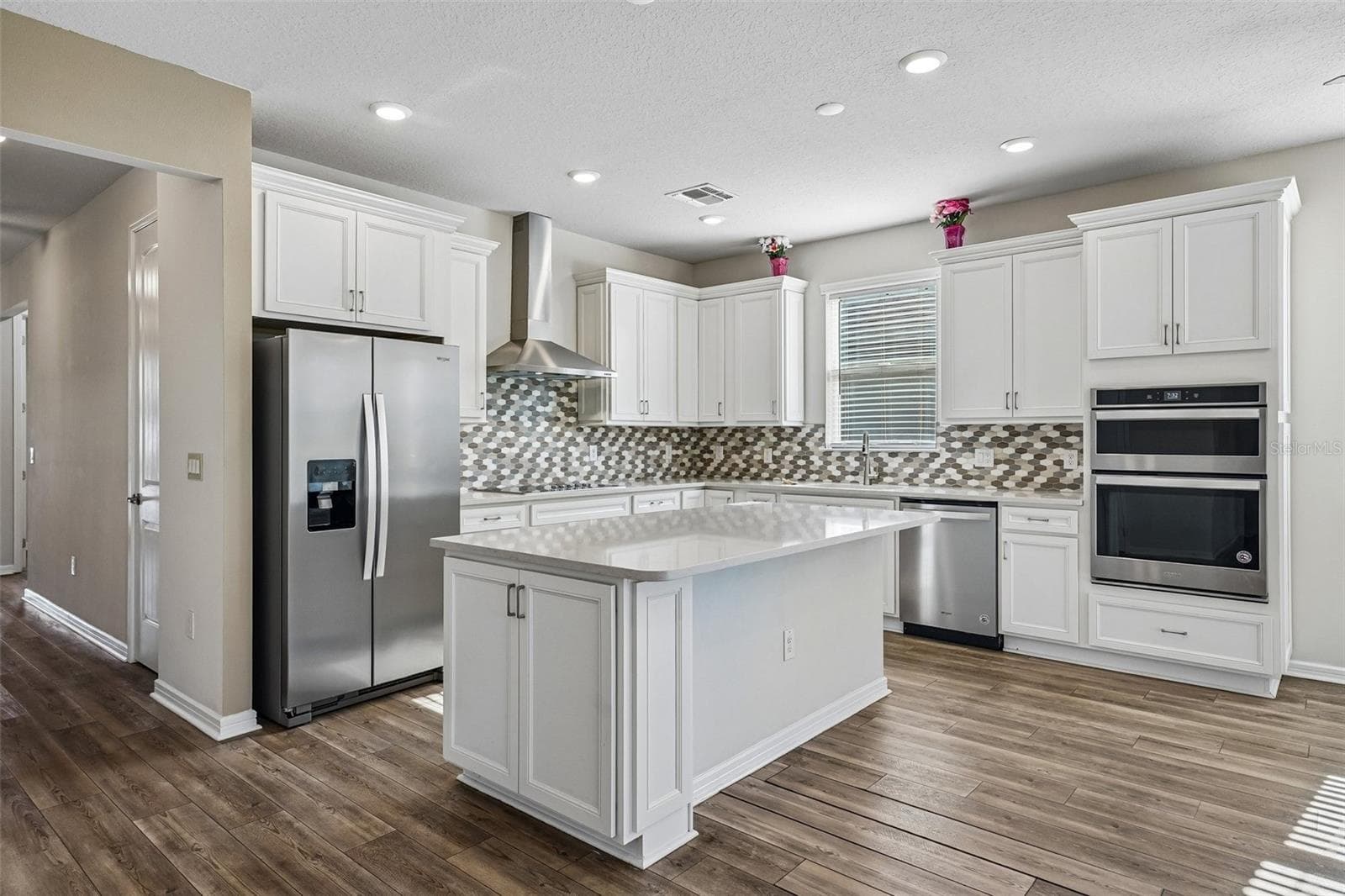 Single Family Residence at 4613 DOVER BLUFF CT, VALRICO, photo 9 of 27