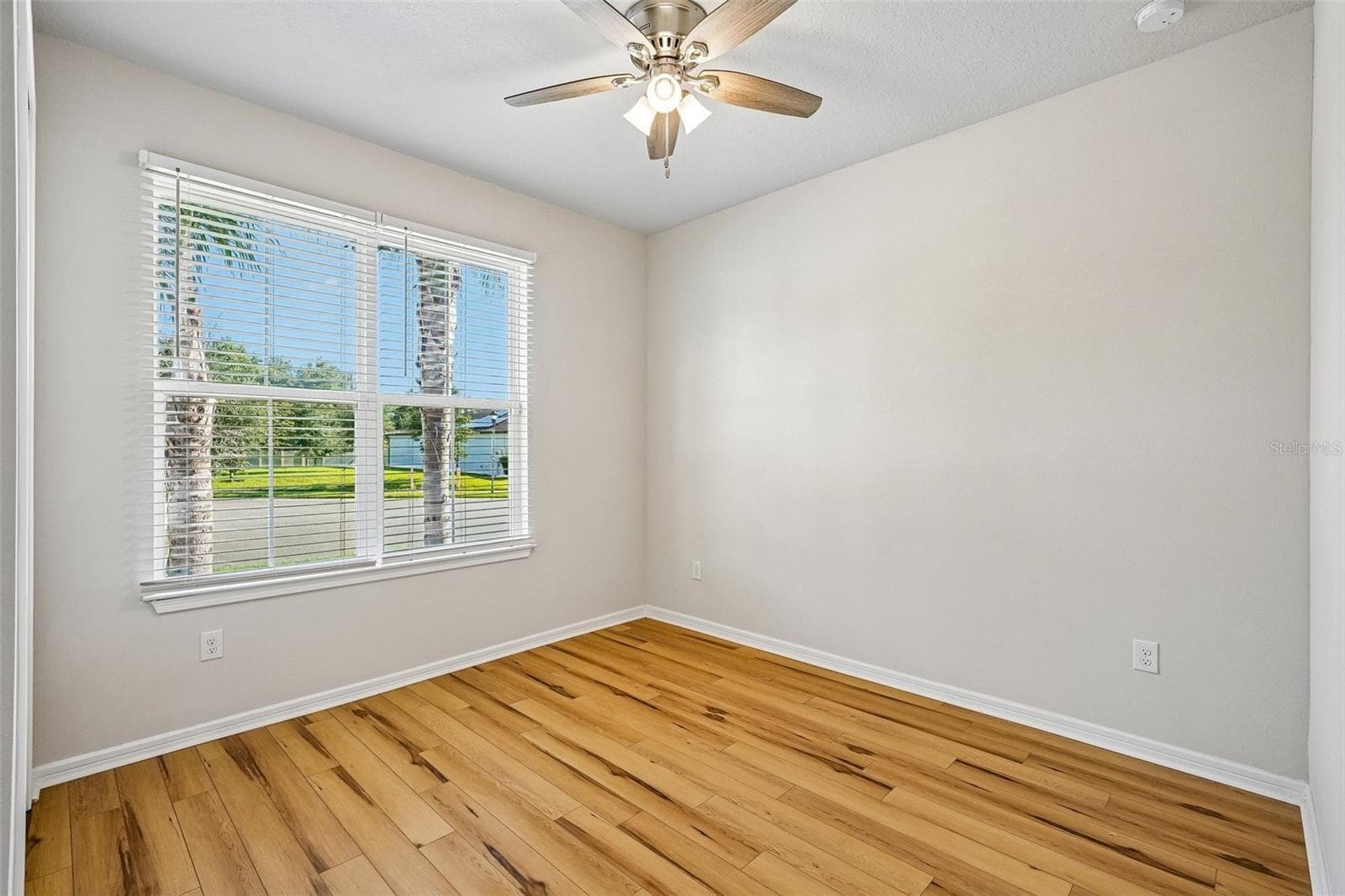 Single Family Residence at 4613 DOVER BLUFF CT, VALRICO, photo 11 of 27