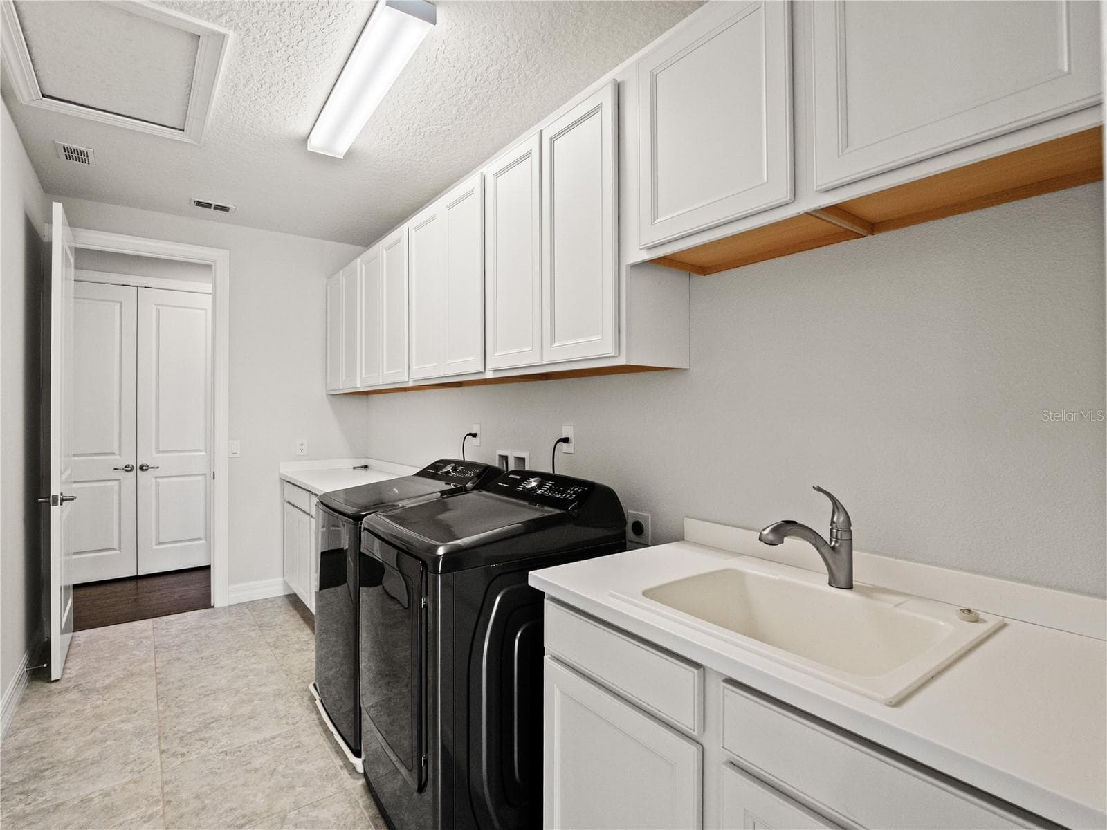 Upstairs Laundry Room - 11244 LEMON LK, ORLANDO