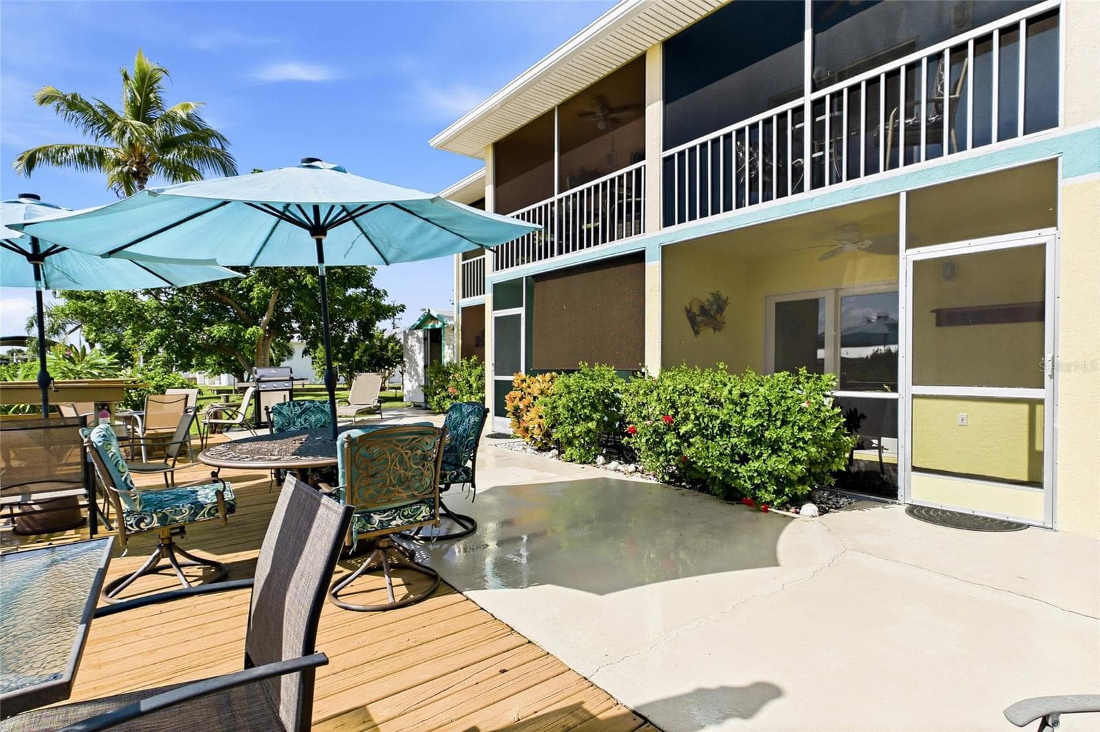 The combination of eight renovated units, substantial waterfrontage, Gulf access, and established rental use creates a truly unique Southwest Florida investment opportunity. - 3226 STRINGFELLOW RD, ST JAMES CITY
