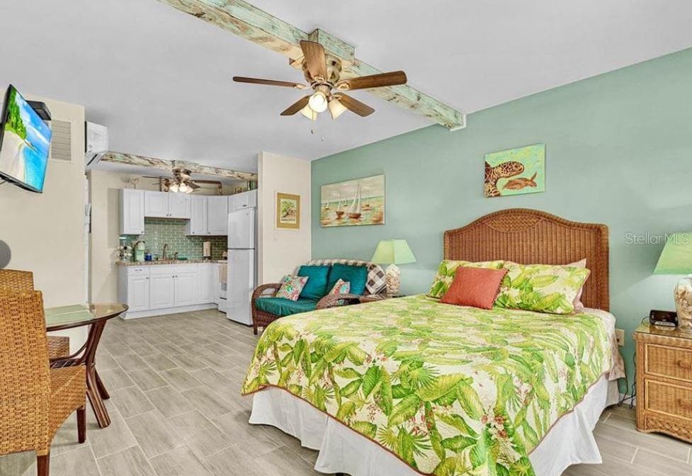 TURTLE ROOM - 3226 STRINGFELLOW RD, ST JAMES CITY